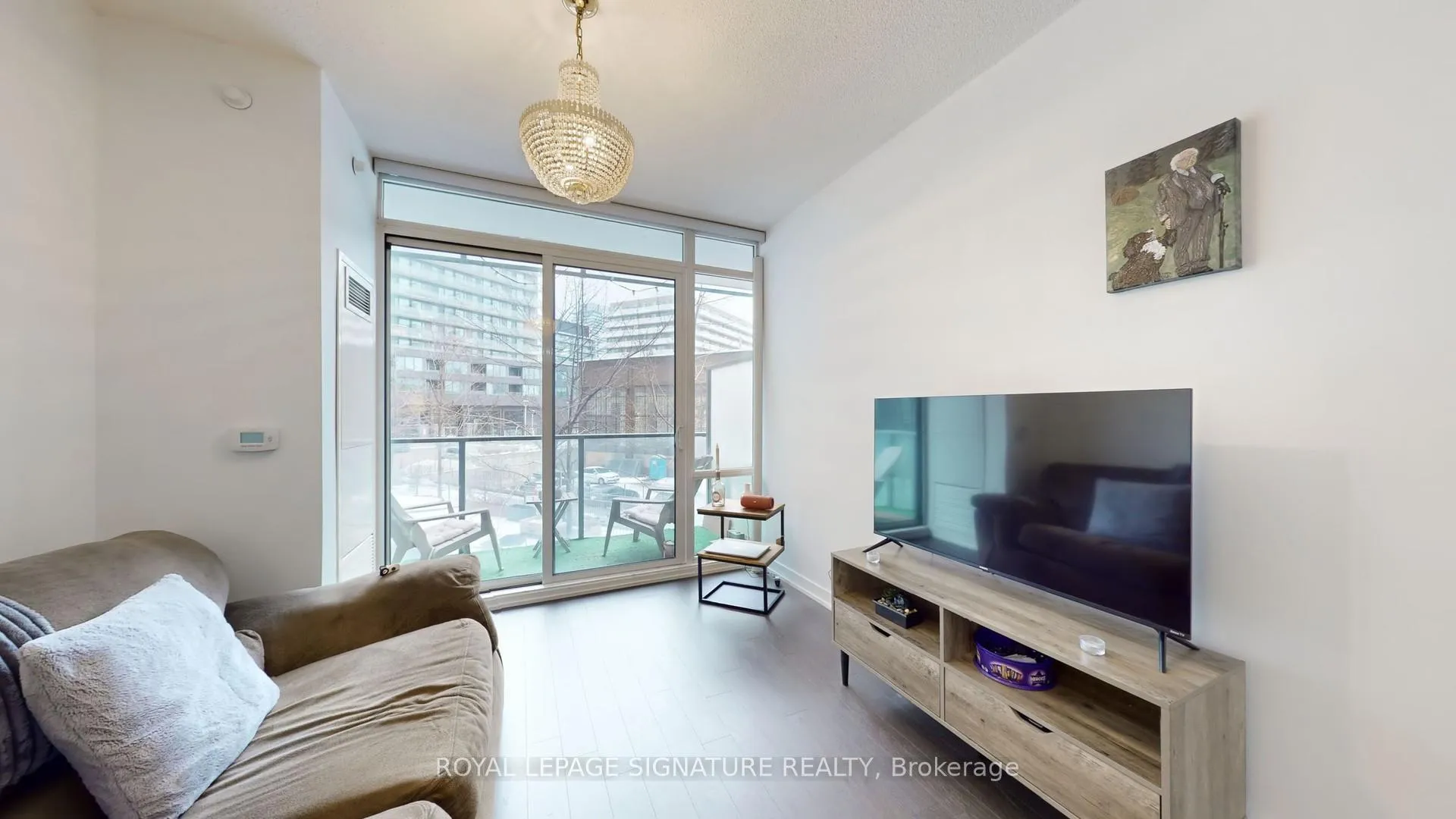 Photo 5 of Unit N120, 120 Bayview Avenue, Toronto, Waterfront Communities — HOMEH