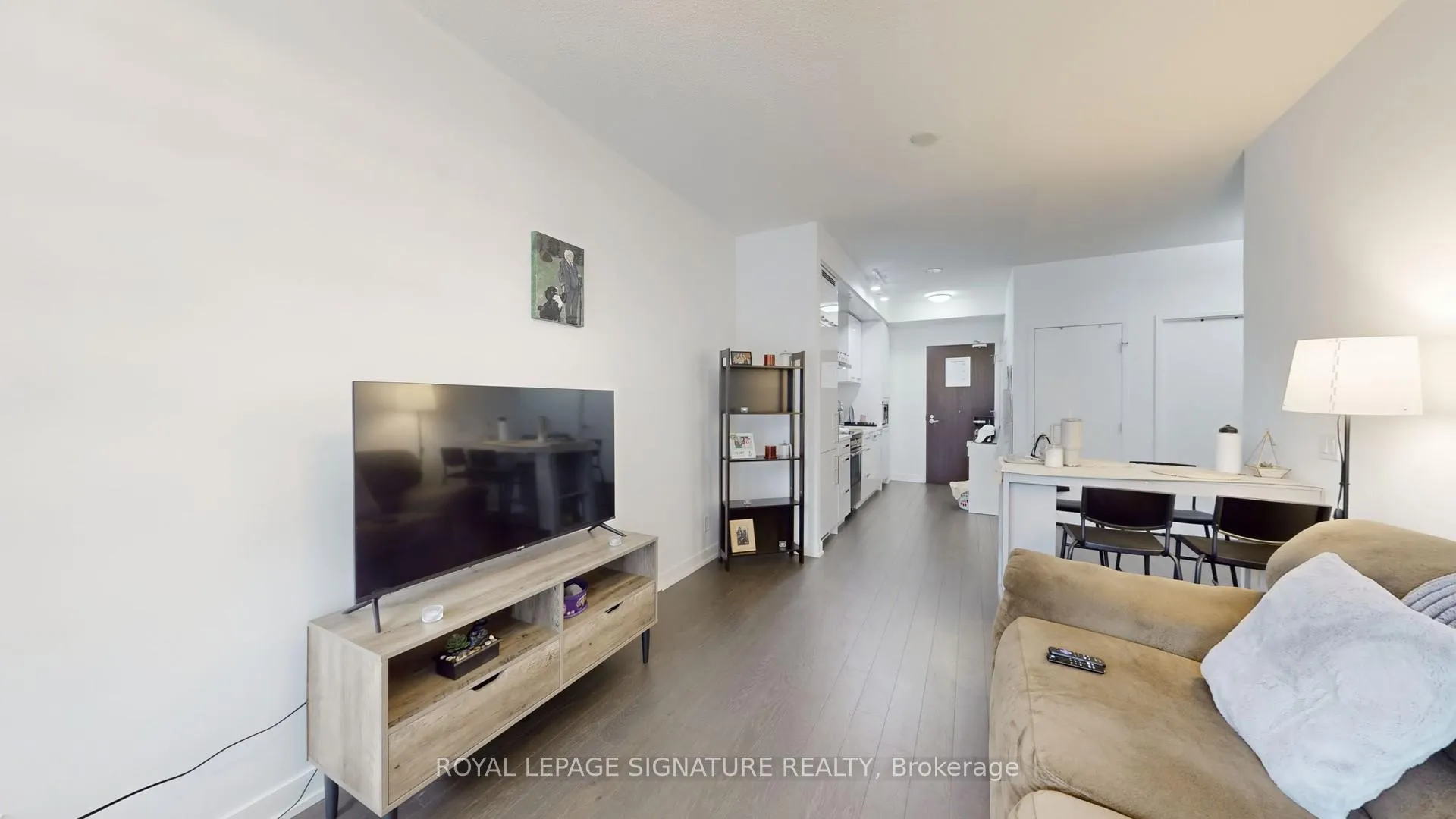 Photo 9 of Unit N120, 120 Bayview Avenue, Toronto, Waterfront Communities — HOMEH