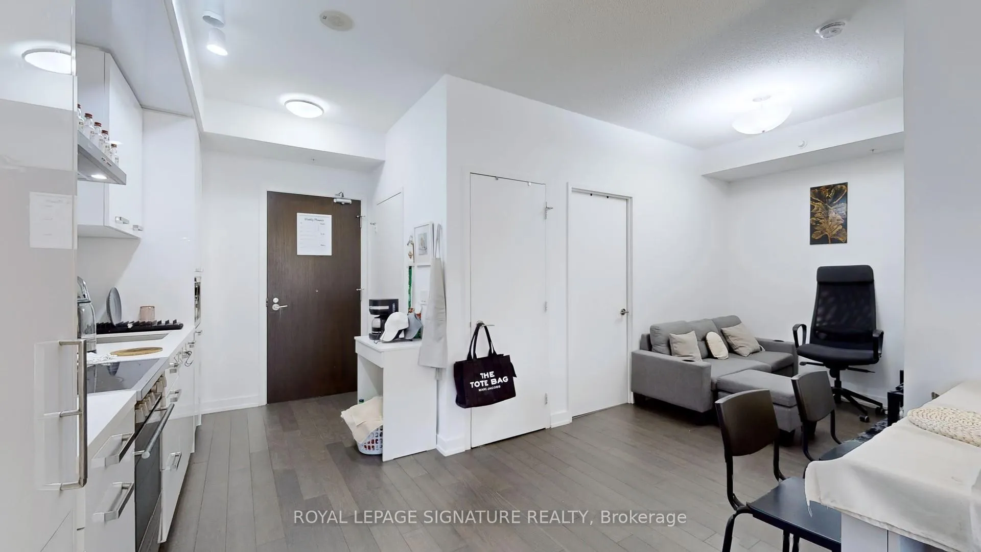 Photo 10 of Unit N120, 120 Bayview Avenue, Toronto, Waterfront Communities — HOMEH
