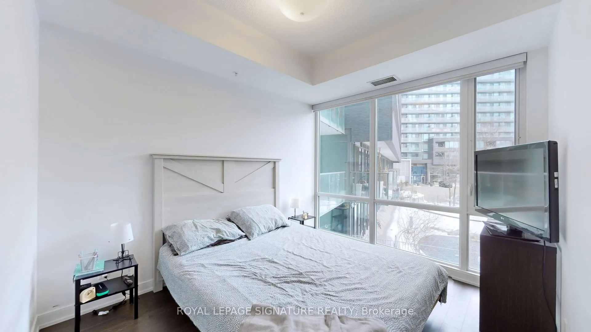 Photo 13 of Unit N120, 120 Bayview Avenue, Toronto, Waterfront Communities — HOMEH