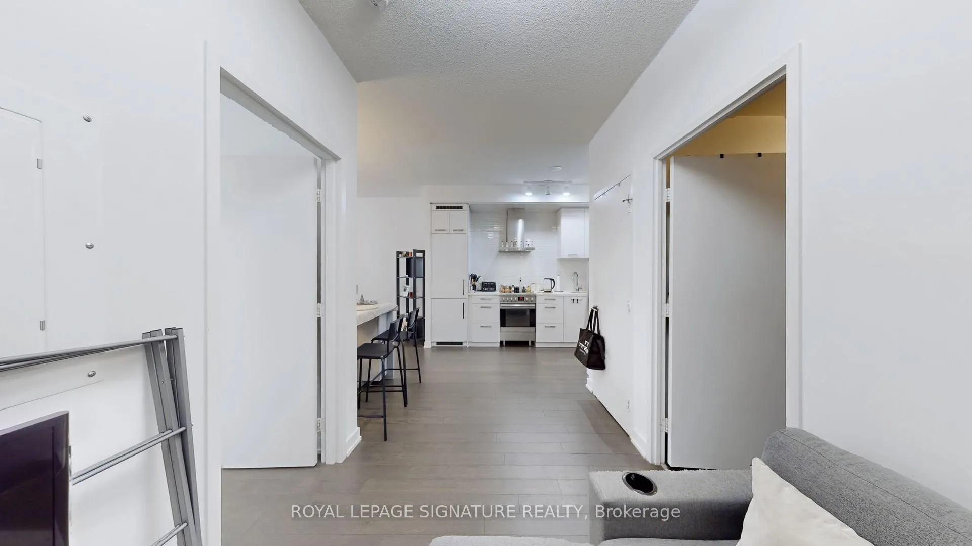 Photo 16 of Unit N120, 120 Bayview Avenue, Toronto, Waterfront Communities — HOMEH