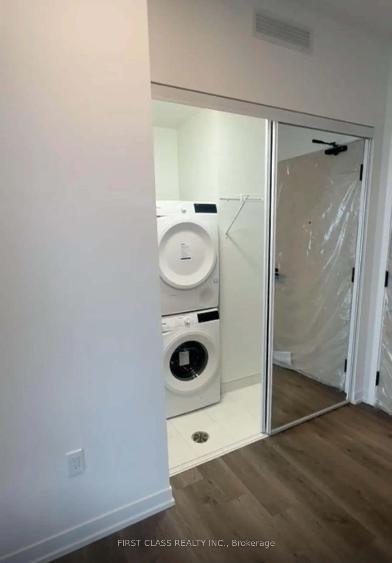 Photo 8 of Unit 4206, 195 Commerce Street, Vaughan, Vaughan Corporate Centre — HOMEH