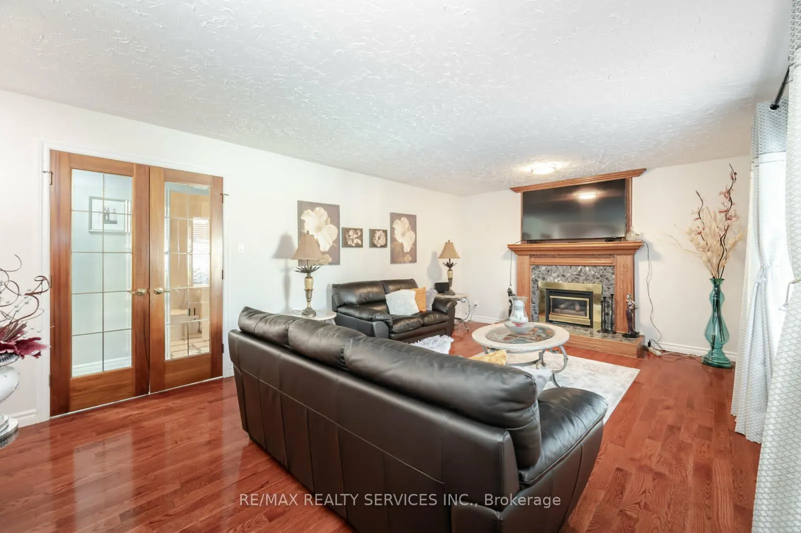 Photo 8 of 41 Jadestone Court, Kitchener — HOMEH