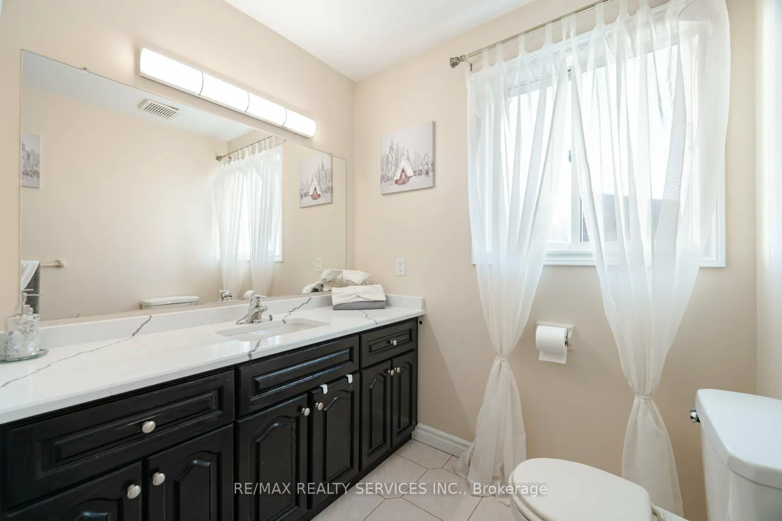 Photo 28 of 41 Jadestone Court, Kitchener — HOMEH
