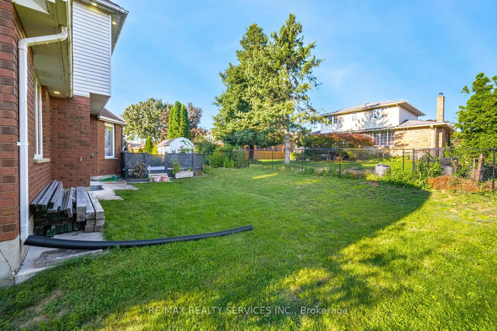 Photo 35 of 41 Jadestone Court, Kitchener — HOMEH