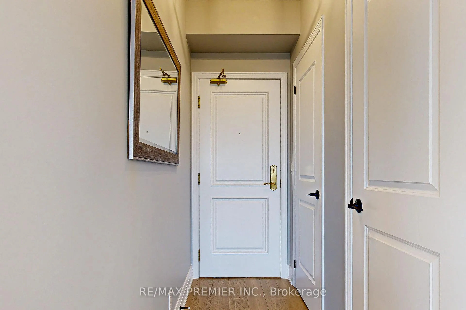 Photo 3 of Unit STE412, 9225 Jane Street, Vaughan, Maple — HOMEH