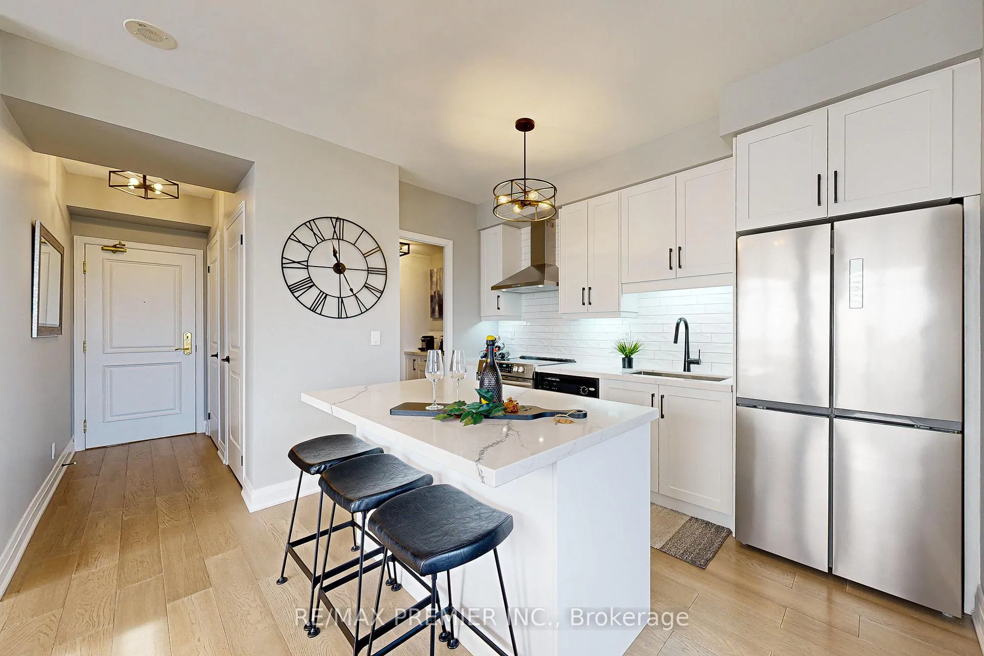 Photo 5 of Unit STE412, 9225 Jane Street, Vaughan, Maple — HOMEH