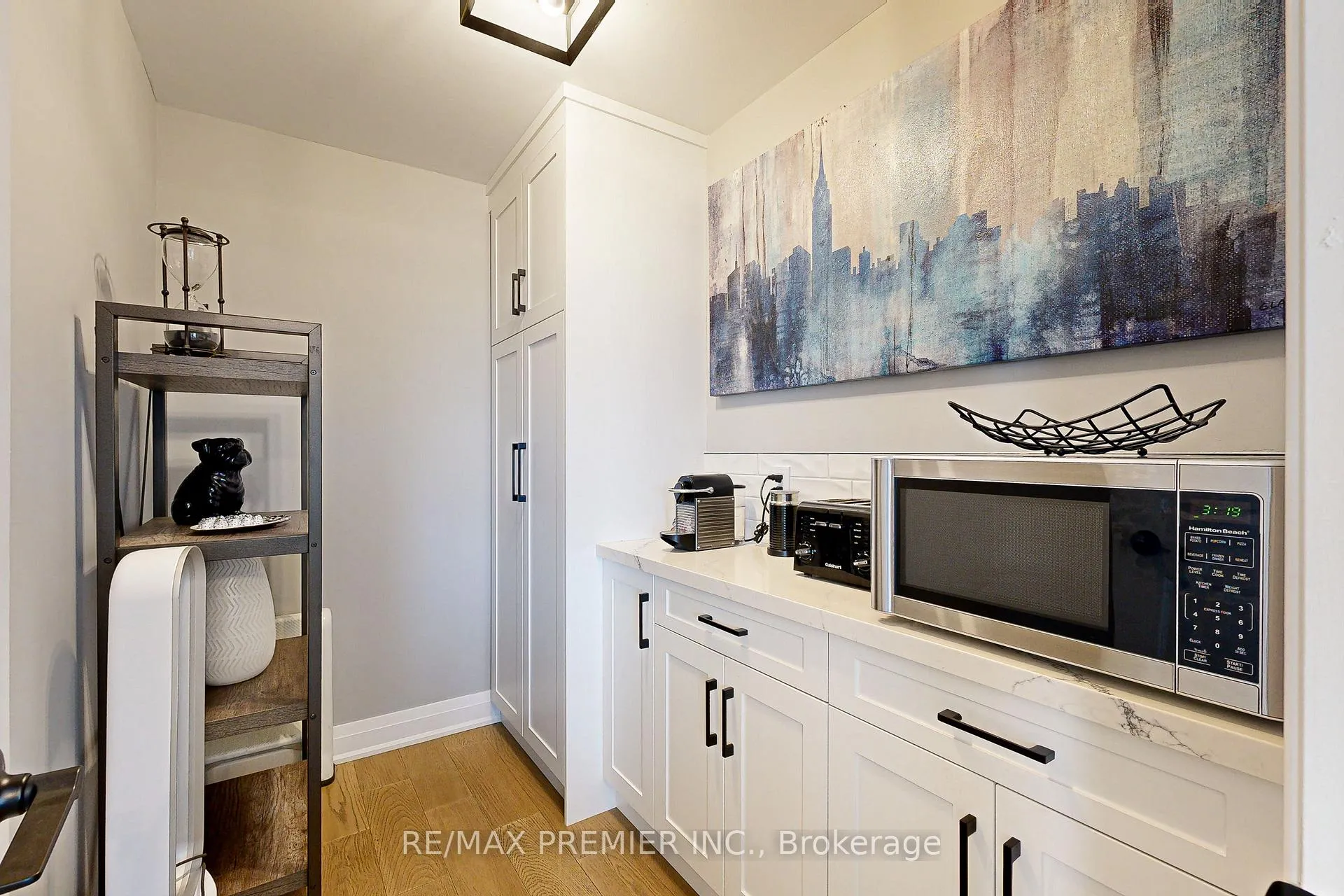 Photo 12 of Unit STE412, 9225 Jane Street, Vaughan, Maple — HOMEH