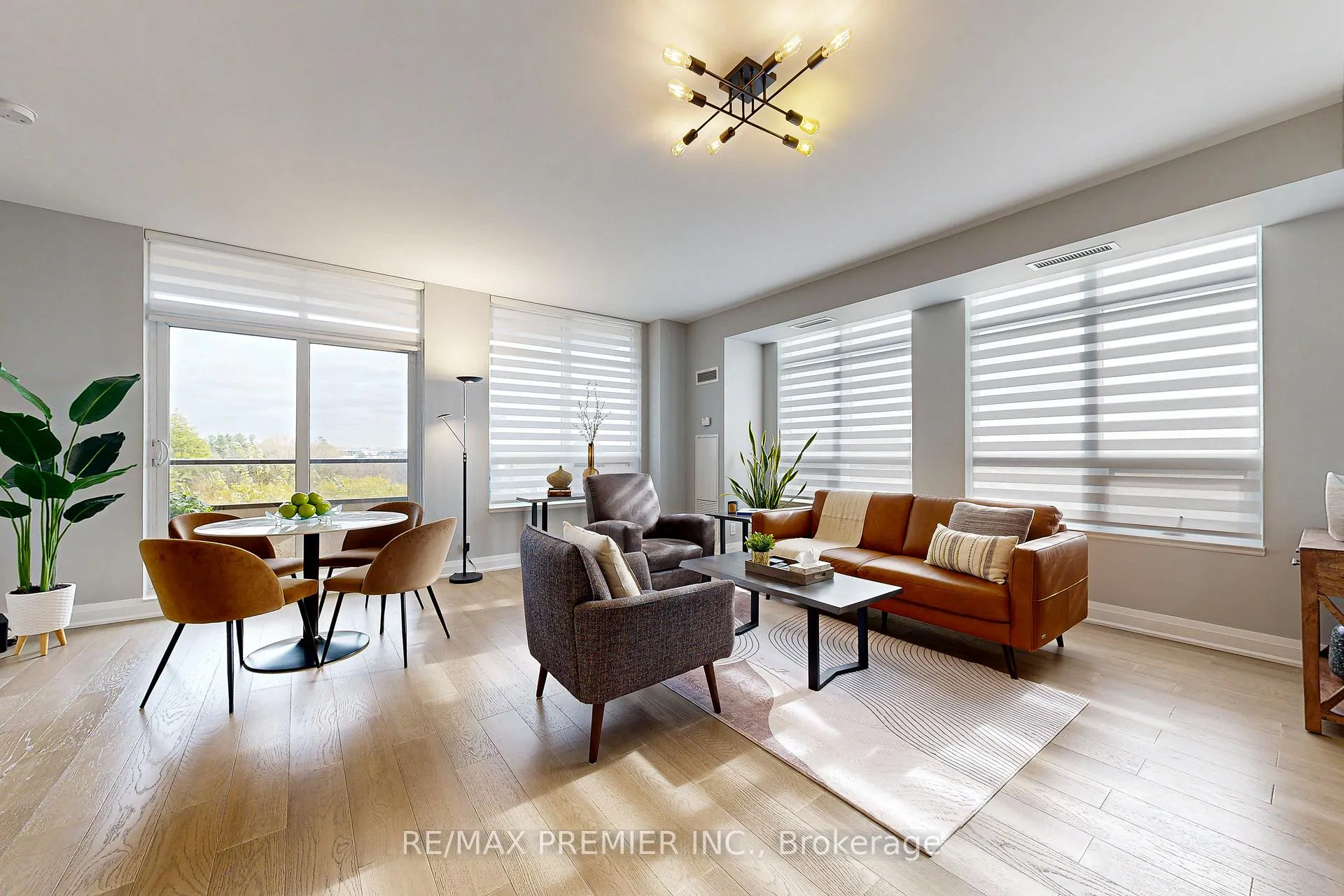 Photo 13 of Unit STE412, 9225 Jane Street, Vaughan, Maple — HOMEH