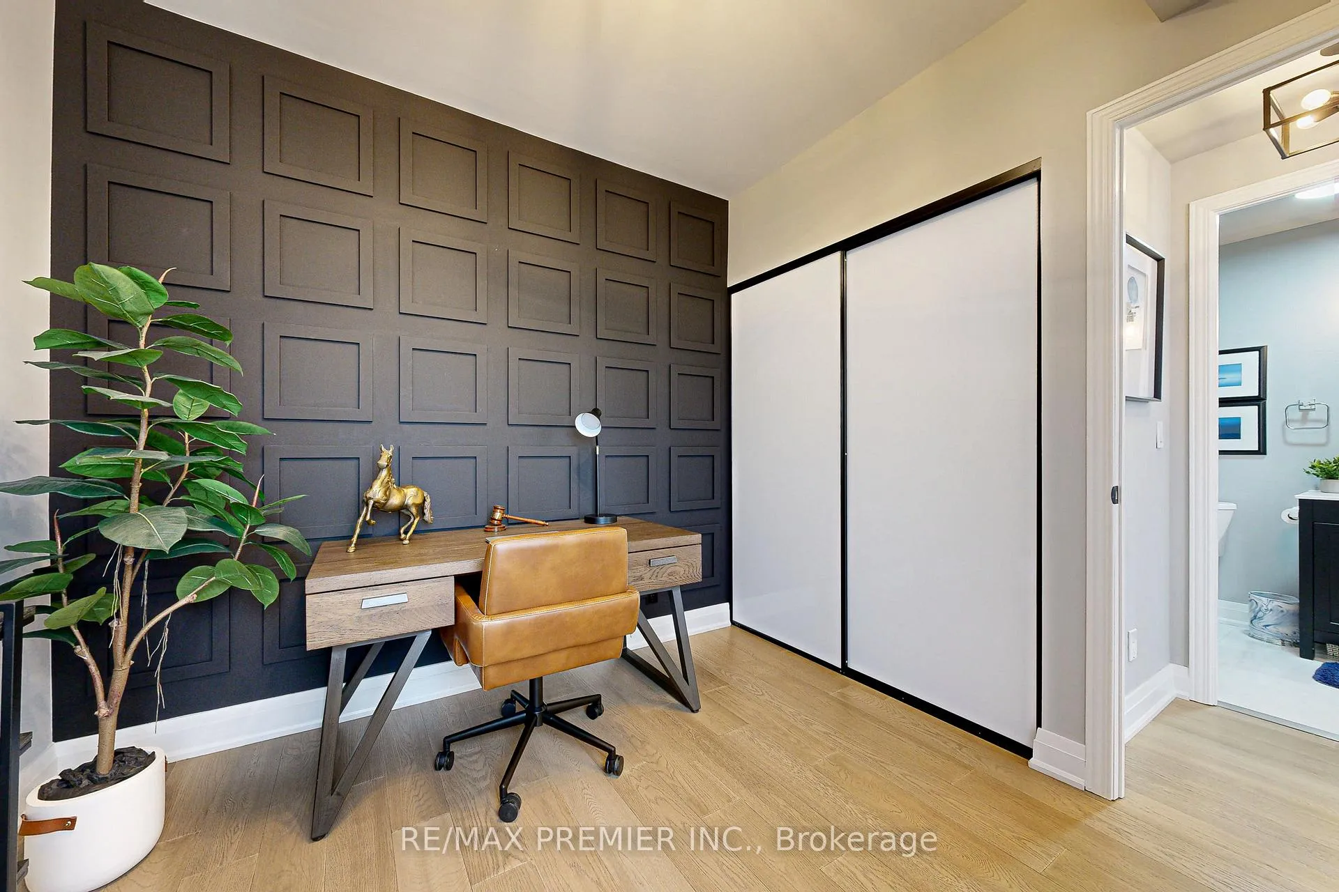 Photo 20 of Unit STE412, 9225 Jane Street, Vaughan, Maple — HOMEH