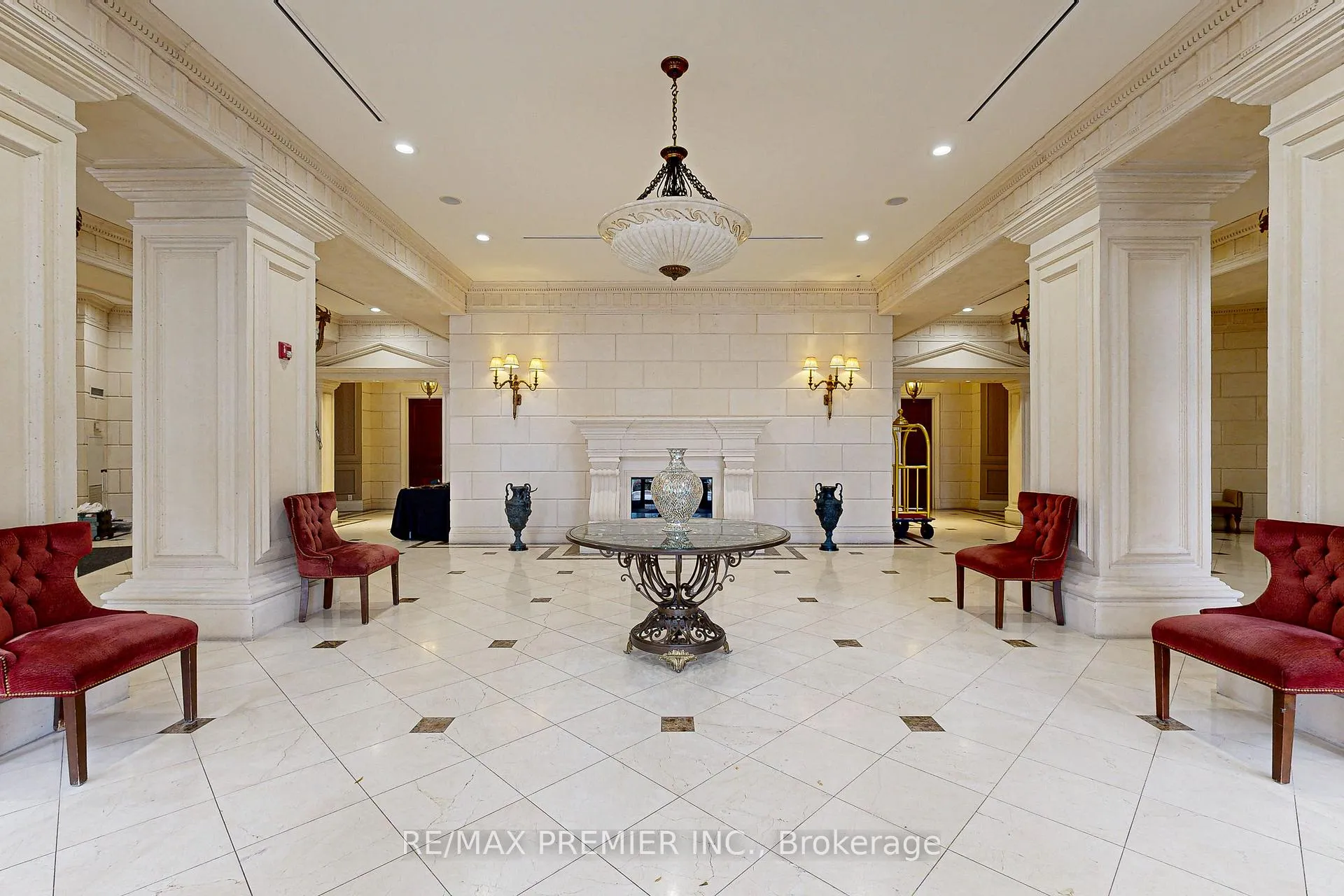 Photo 31 of Unit STE412, 9225 Jane Street, Vaughan, Maple — HOMEH