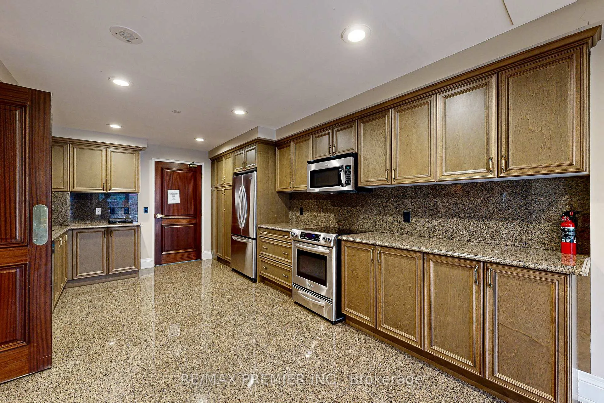 Photo 36 of Unit STE412, 9225 Jane Street, Vaughan, Maple — HOMEH