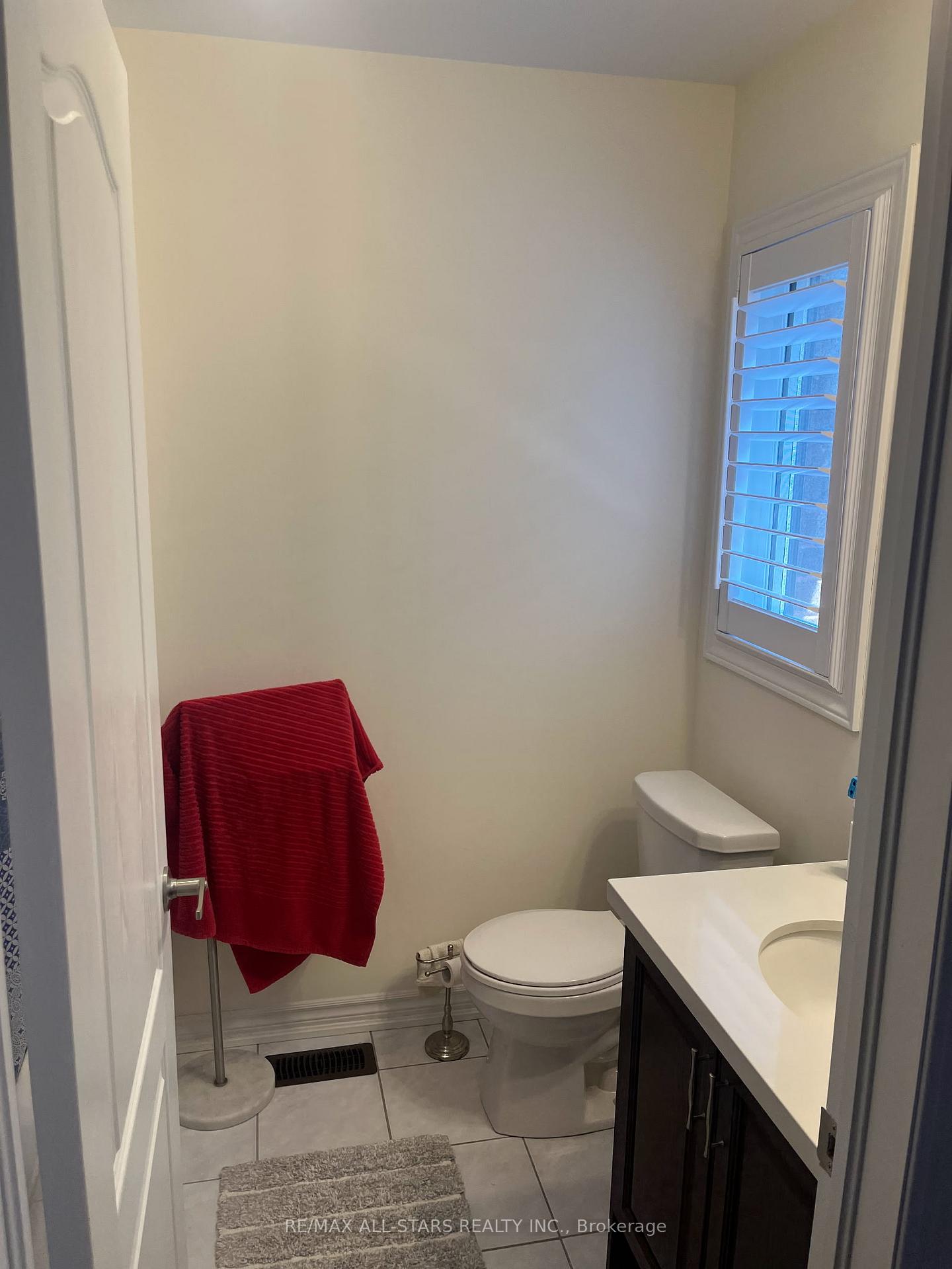 Photo 3 of 353 Danny Wheeler Boulevard, Georgina, Keswick North — HOMEH