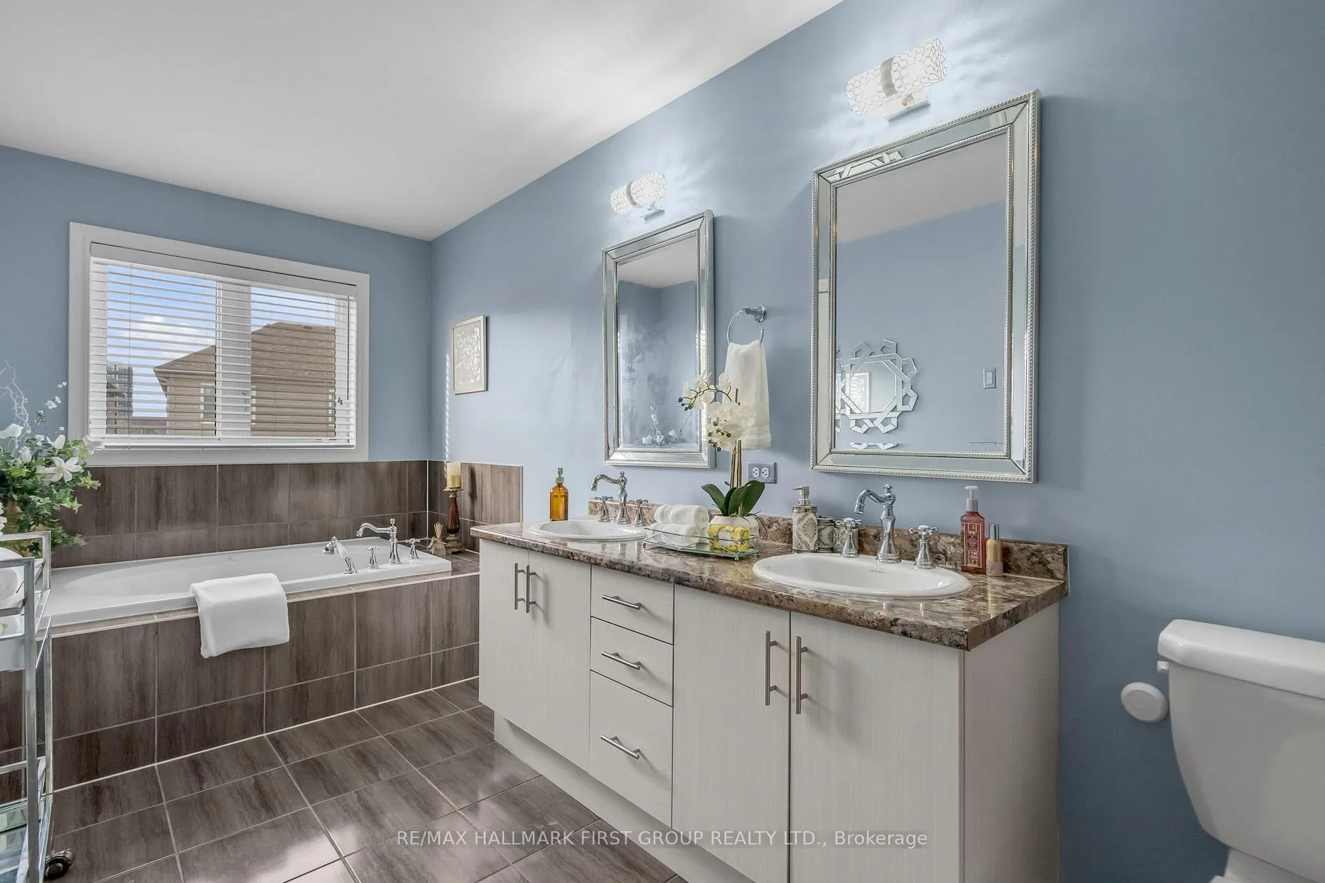 Photo 17 of 2368 Dobbinton Street, Oshawa, Windfields — HOMEH