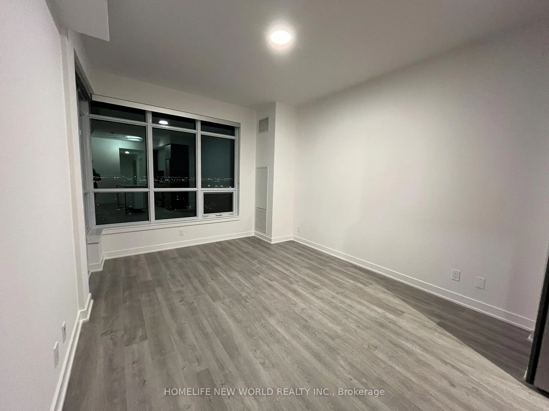 Photo 8 of Unit A-2202, 30 Upper Mall Way, Vaughan, Brownridge — HOMEH
