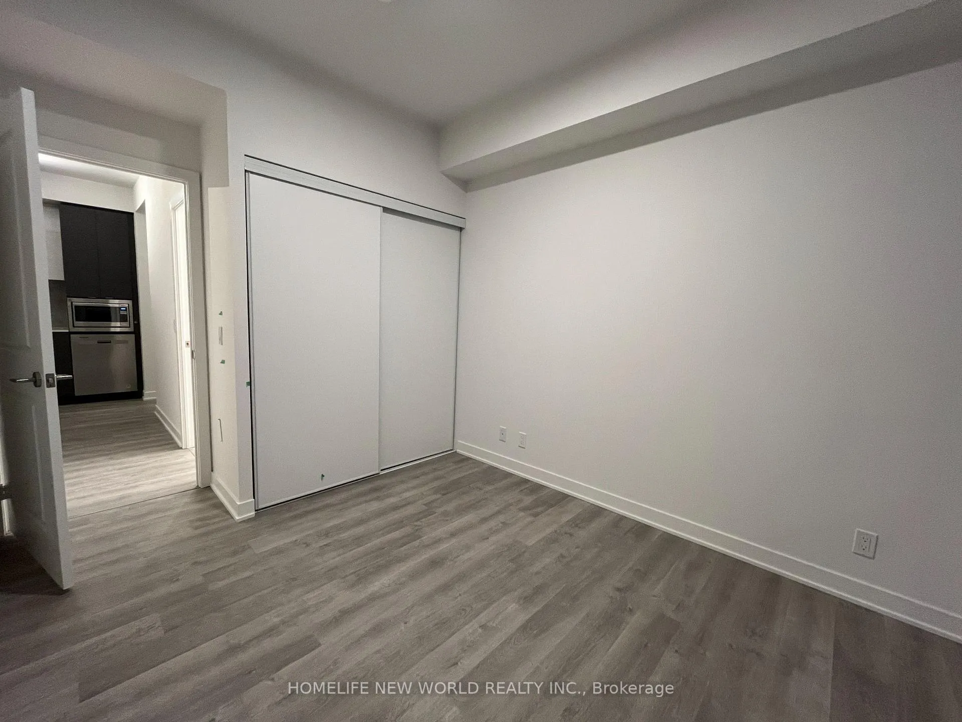 Photo 16 of Unit A-2202, 30 Upper Mall Way, Vaughan, Brownridge — HOMEH