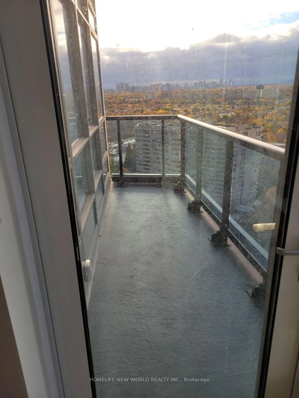 Photo 19 of Unit A-2202, 30 Upper Mall Way, Vaughan, Brownridge — HOMEH