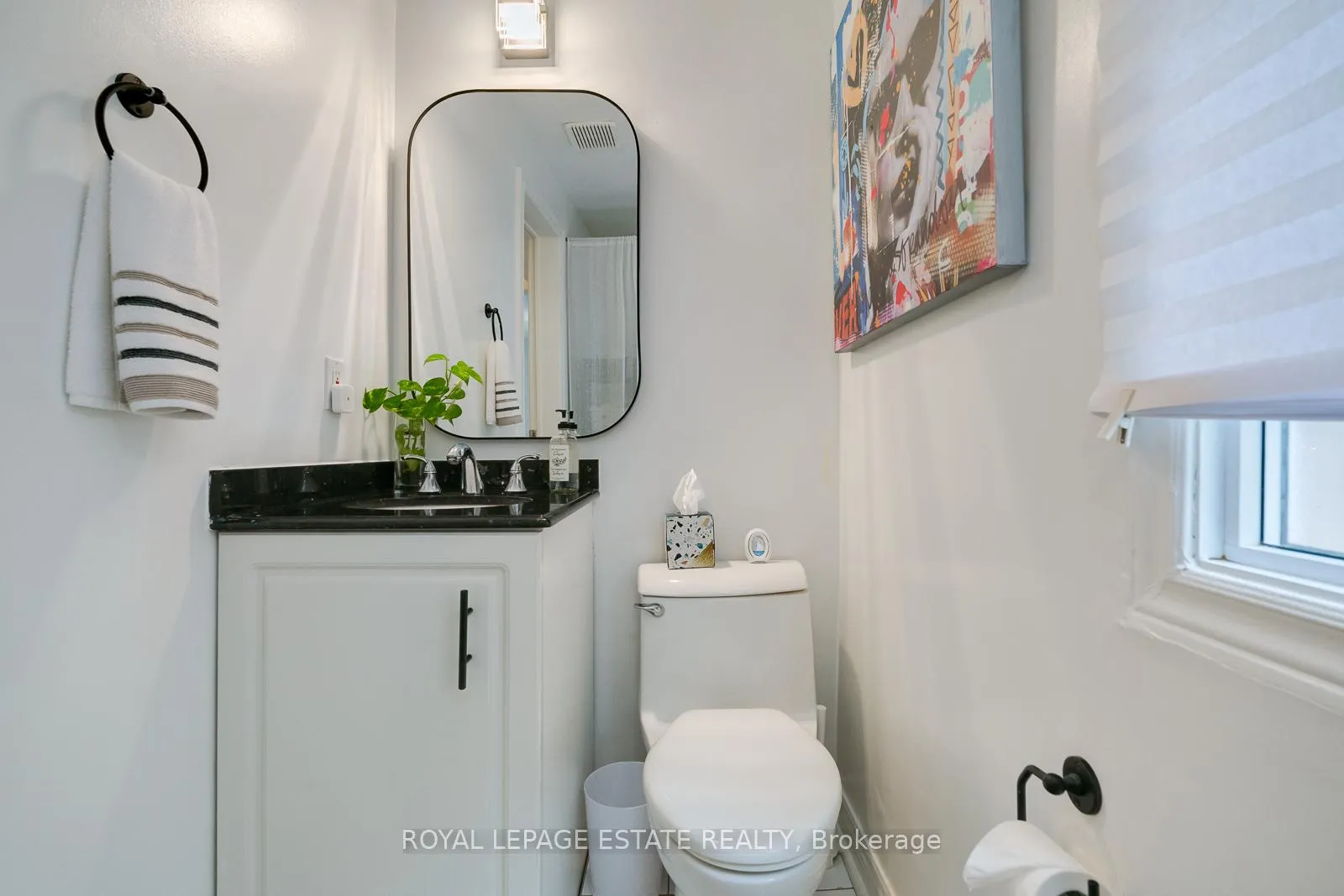 Photo 10 of 225 Pickering Street, Toronto, East End-Danforth — HOMEH