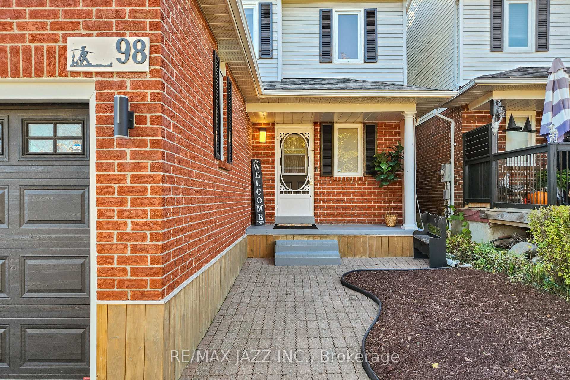 Photo 3 of 98 Penfound Drive, Clarington, Bowmanville — HOMEH