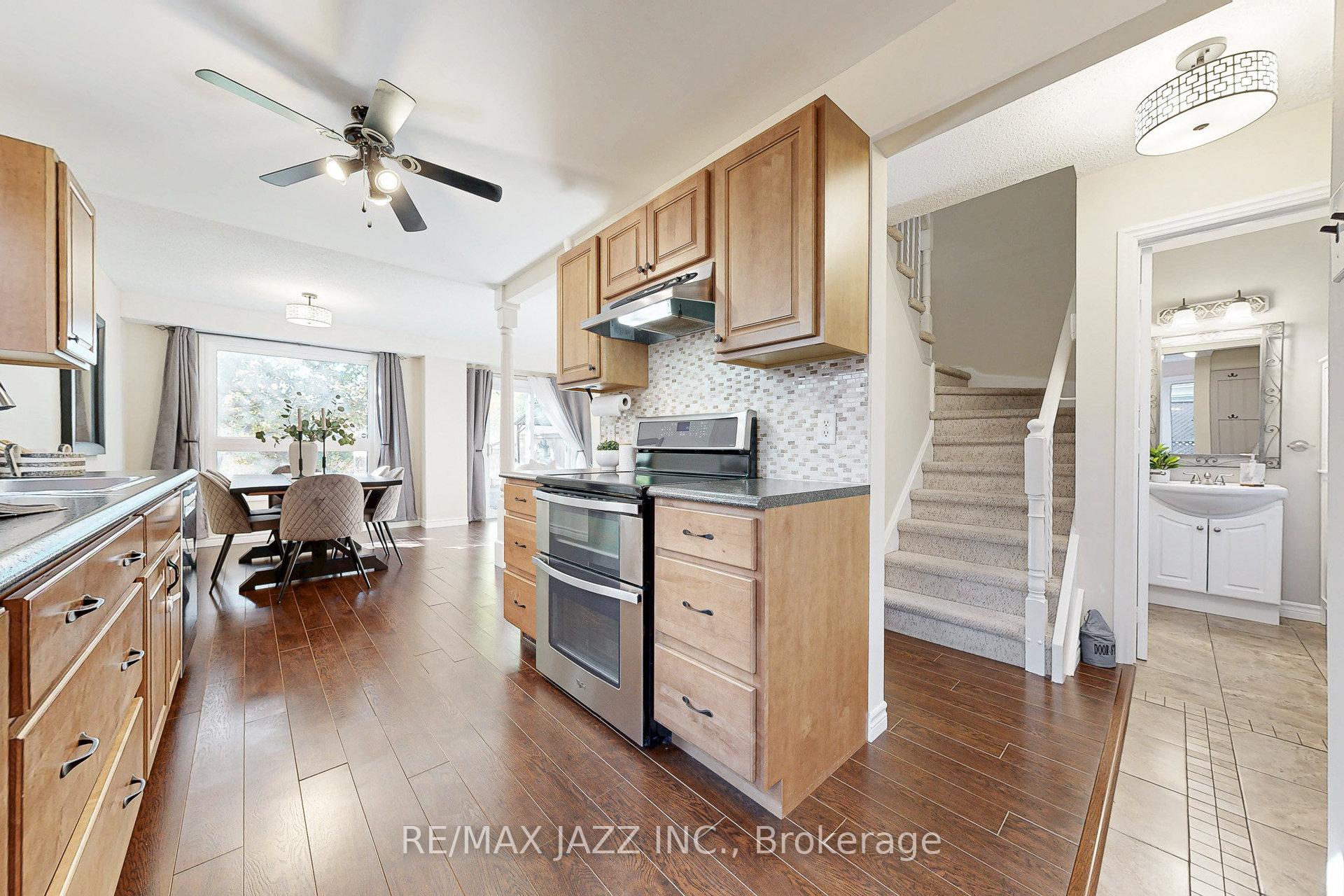 Photo 9 of 98 Penfound Drive, Clarington, Bowmanville — HOMEH