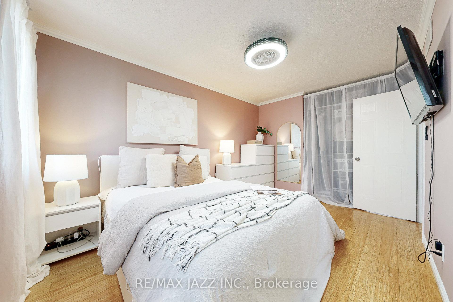 Photo 32 of 98 Penfound Drive, Clarington, Bowmanville — HOMEH