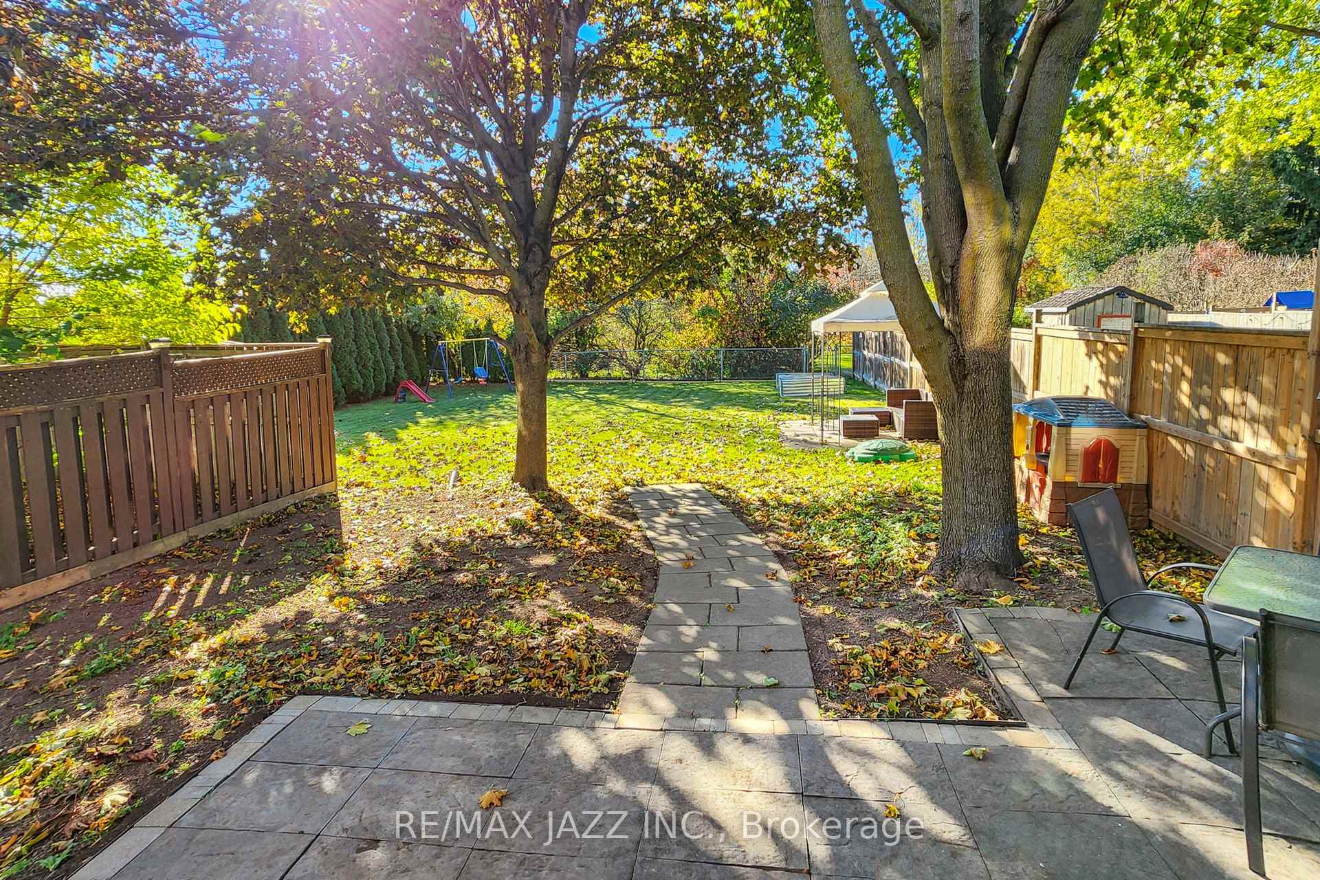 Photo 44 of 98 Penfound Drive, Clarington, Bowmanville — HOMEH