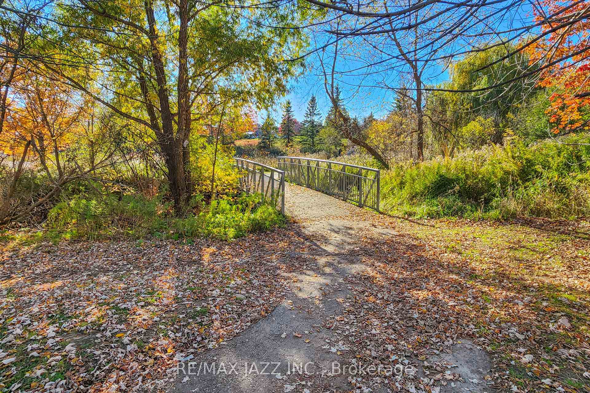 Photo 49 of 98 Penfound Drive, Clarington, Bowmanville — HOMEH