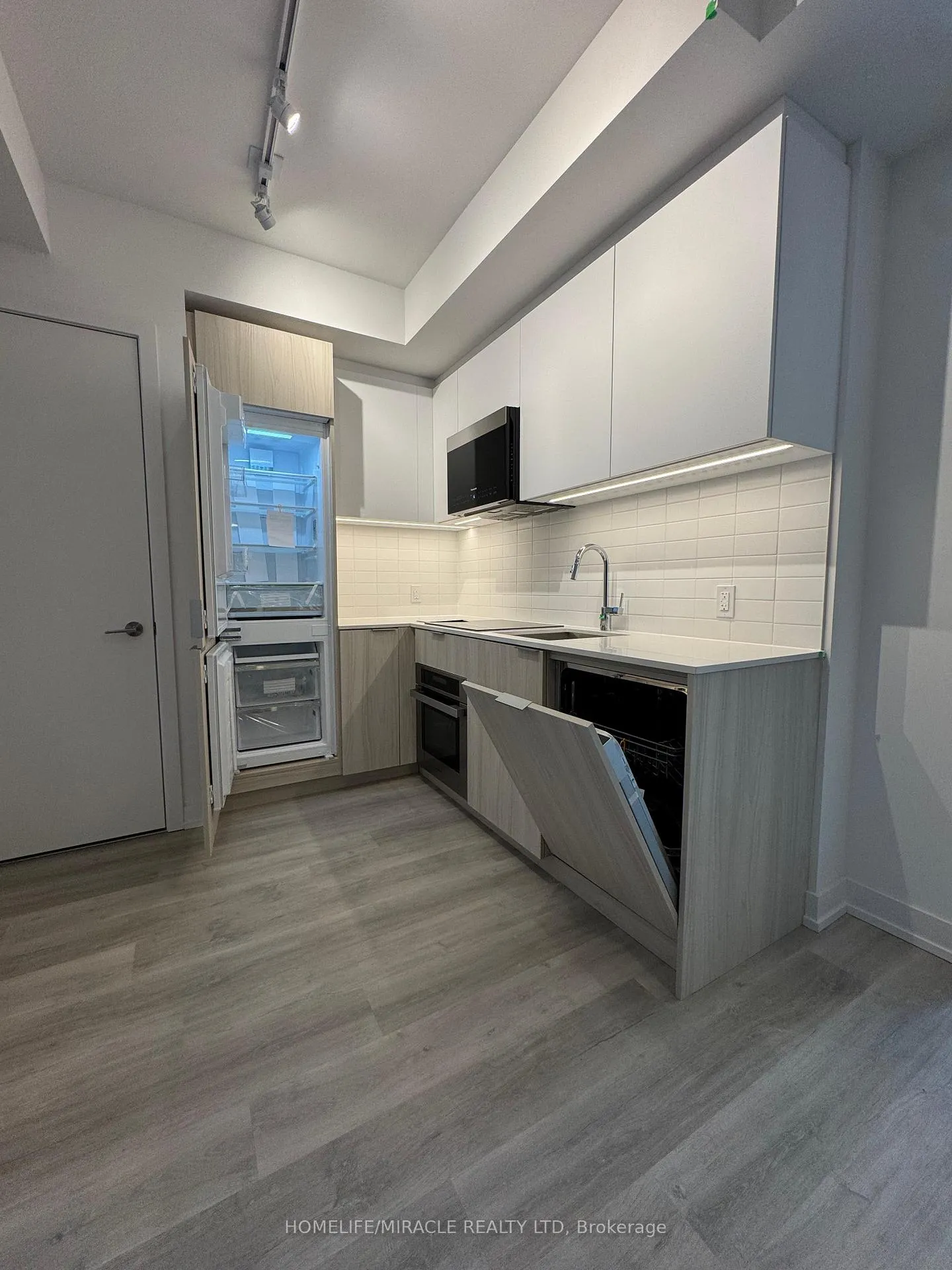 Photo 3 of Unit 441, 28 Eastern Avenue, Toronto, Moss Park — HOMEH