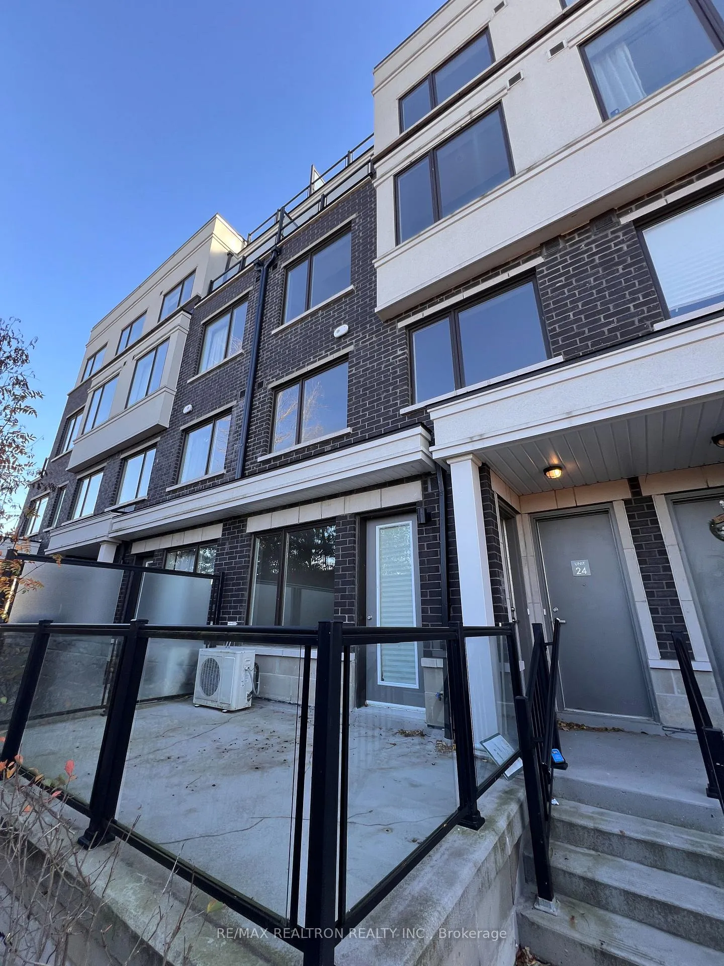 Photo 1 of Unit 23, 200 Alex Gardner Circle, Aurora, Aurora Heights — HOMEH