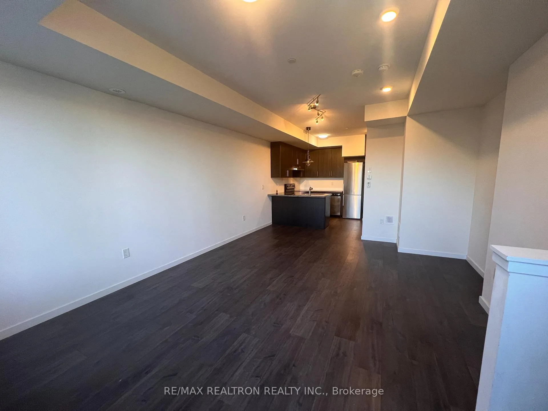 Photo 2 of Unit 23, 200 Alex Gardner Circle, Aurora, Aurora Heights — HOMEH