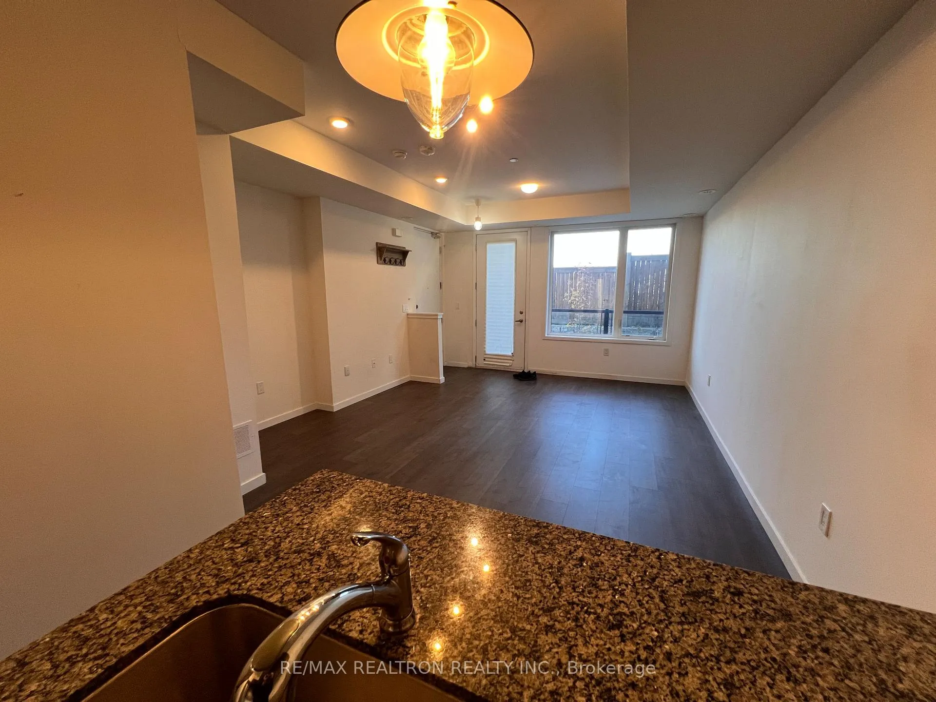 Photo 5 of Unit 23, 200 Alex Gardner Circle, Aurora, Aurora Heights — HOMEH