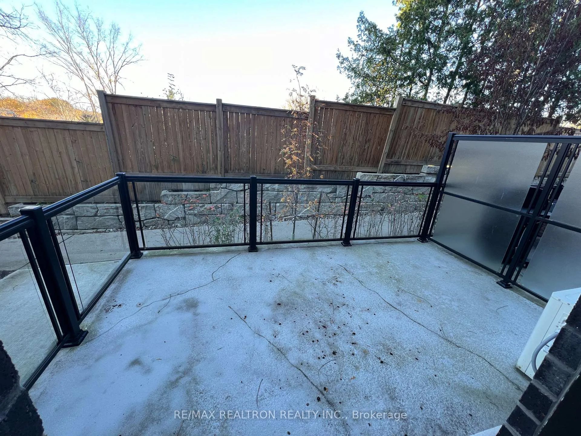 Photo 6 of Unit 23, 200 Alex Gardner Circle, Aurora, Aurora Heights — HOMEH