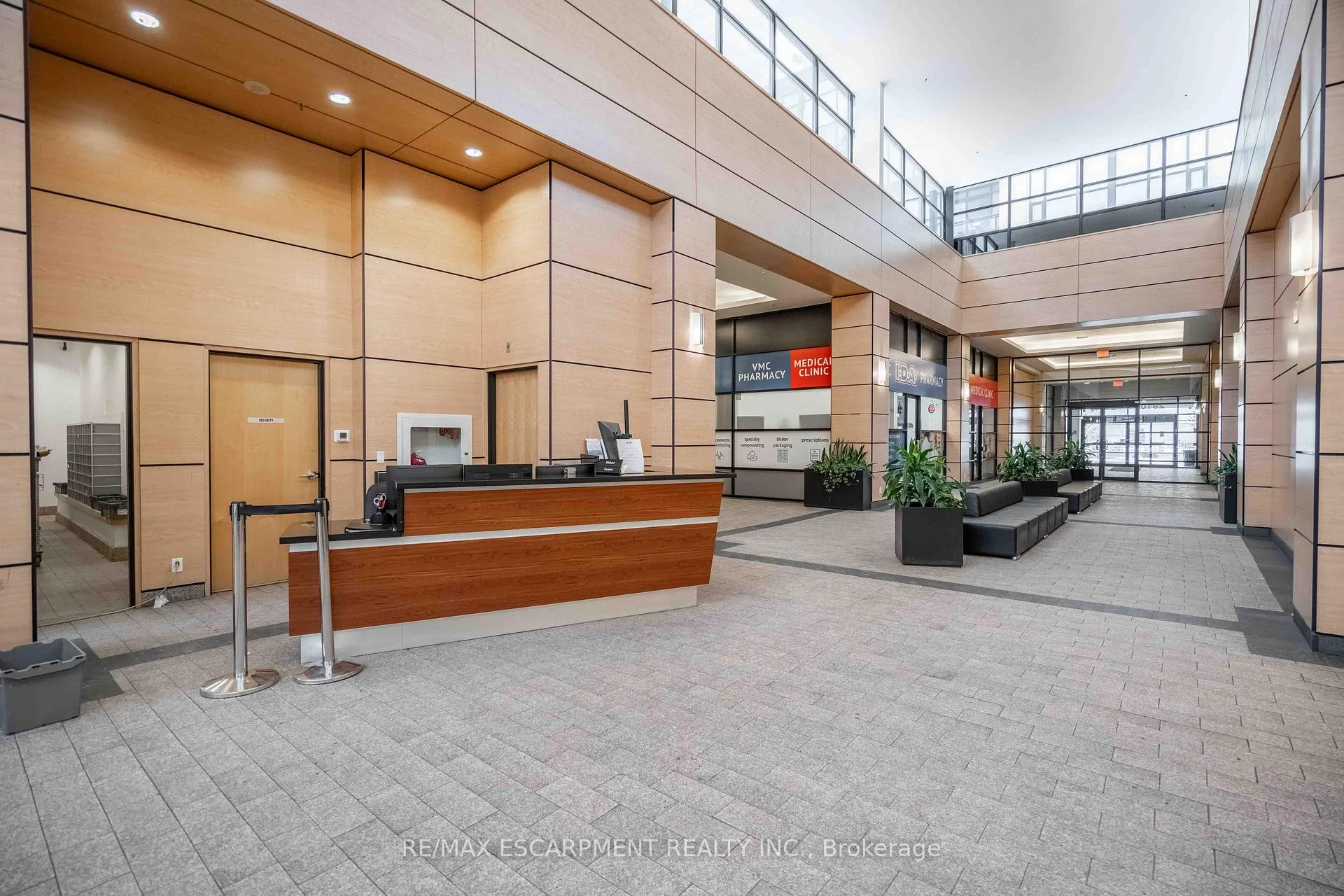 Photo 2 of Unit 2206, 2900 Highway 7, Vaughan, Concord — HOMEH