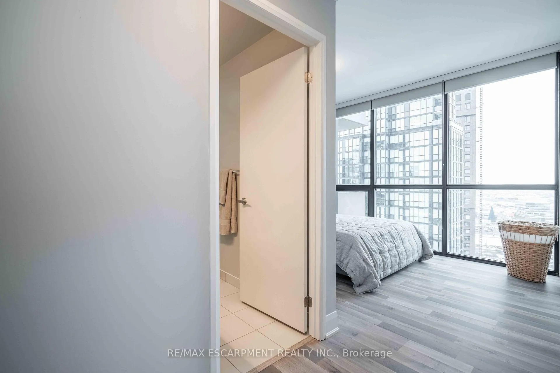 Photo 20 of Unit 2206, 2900 Highway 7, Vaughan, Concord — HOMEH