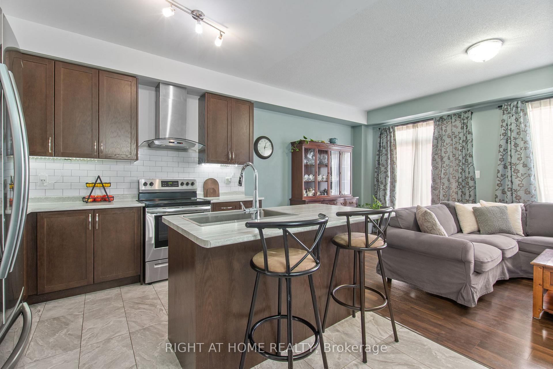 Photo 8 of 127 Wood Crescent, Essa, Angus — HOMEH
