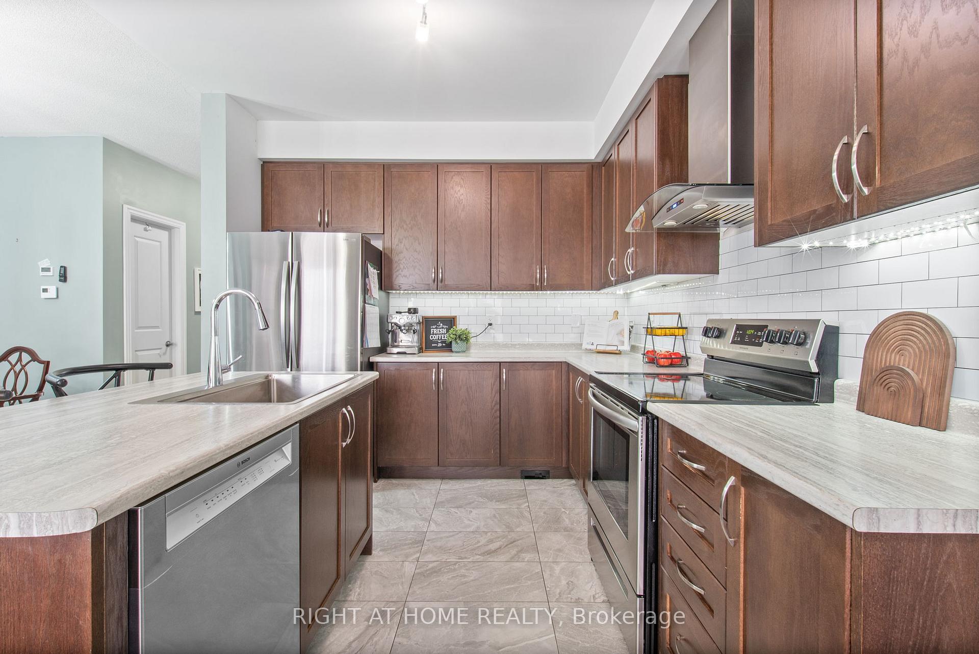 Photo 10 of 127 Wood Crescent, Essa, Angus — HOMEH