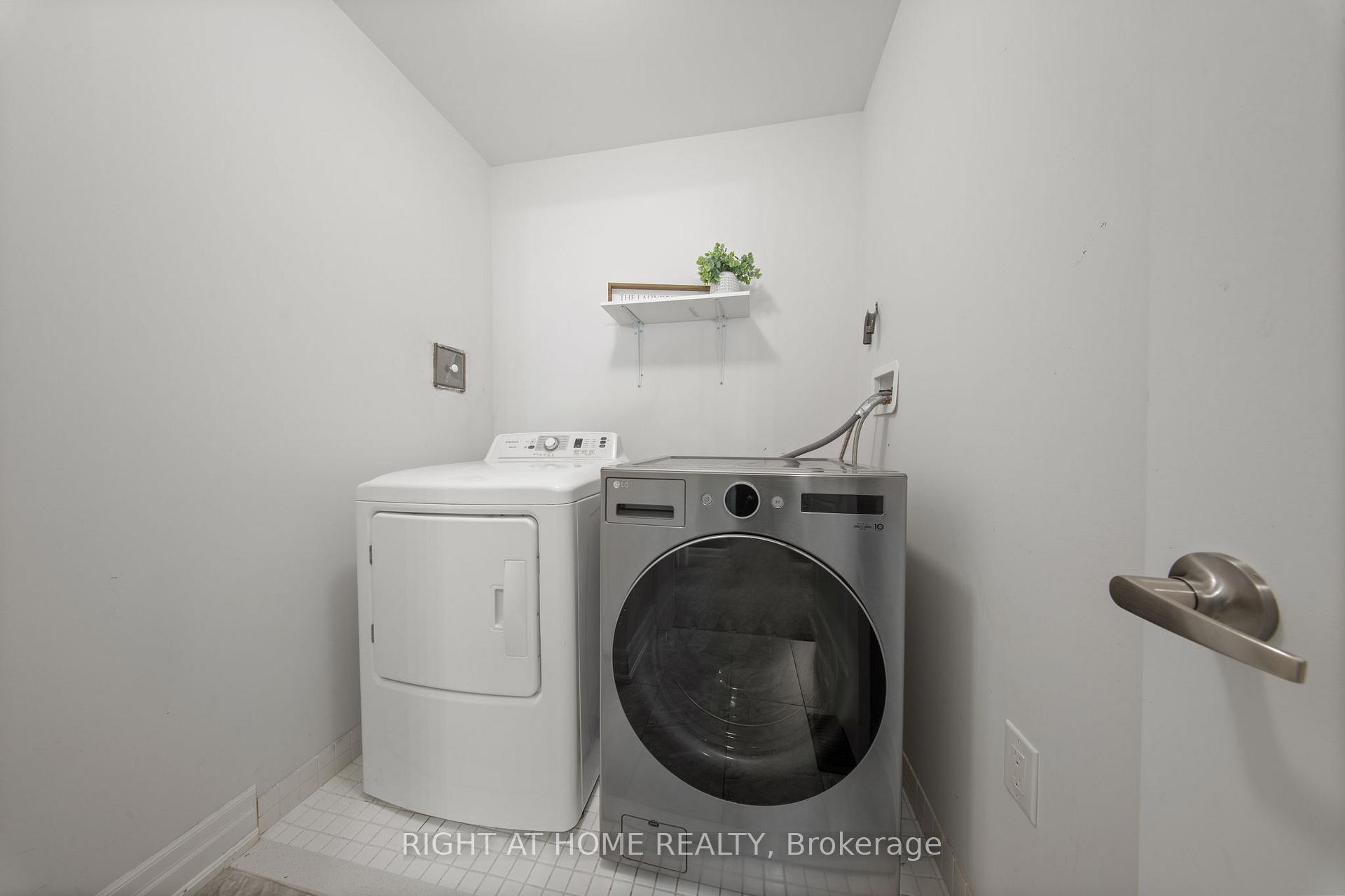 Photo 21 of 127 Wood Crescent, Essa, Angus — HOMEH