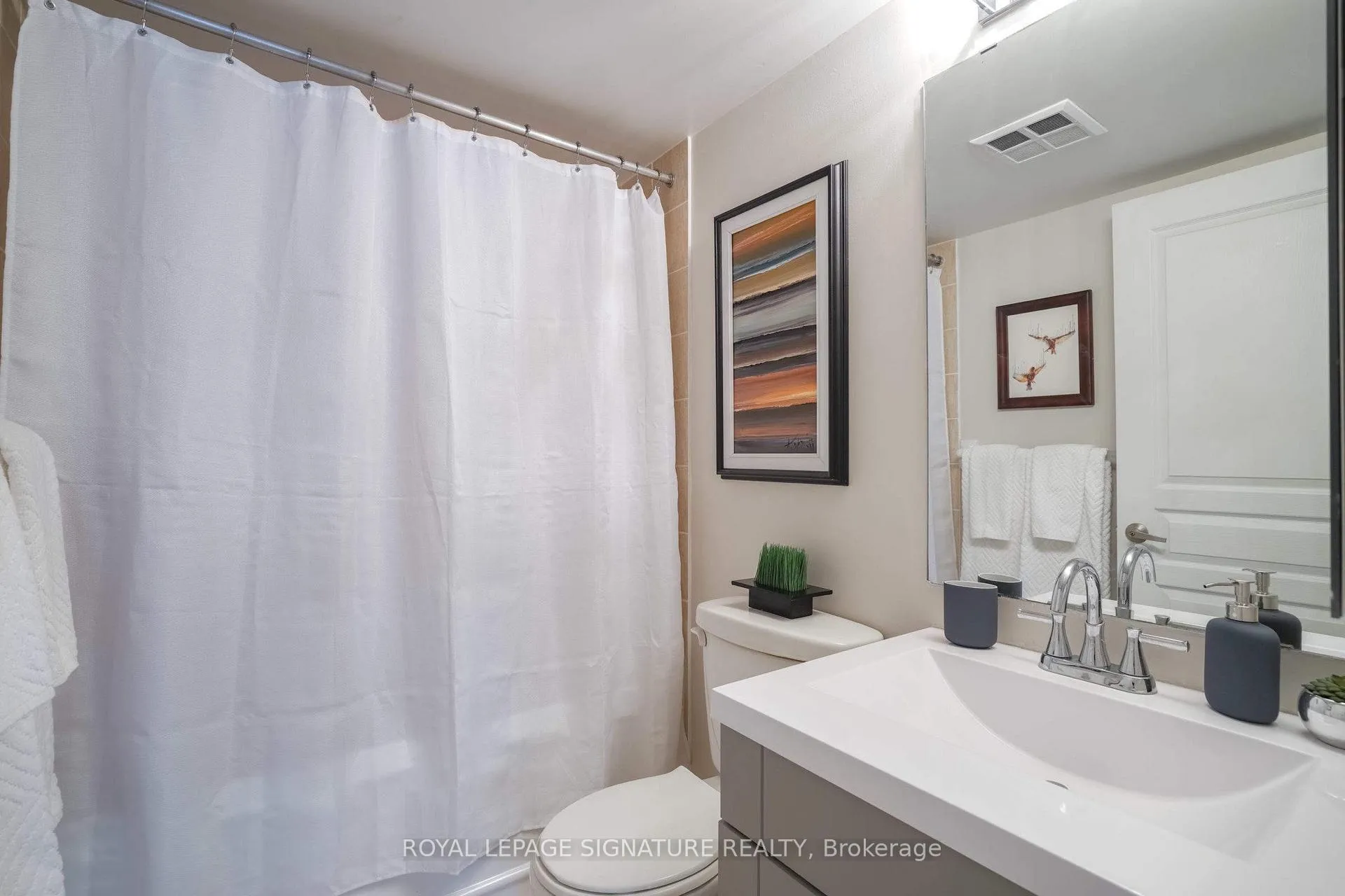Photo 6 of Unit 522, 323 Richmond Street E, Toronto, Moss Park — HOMEH