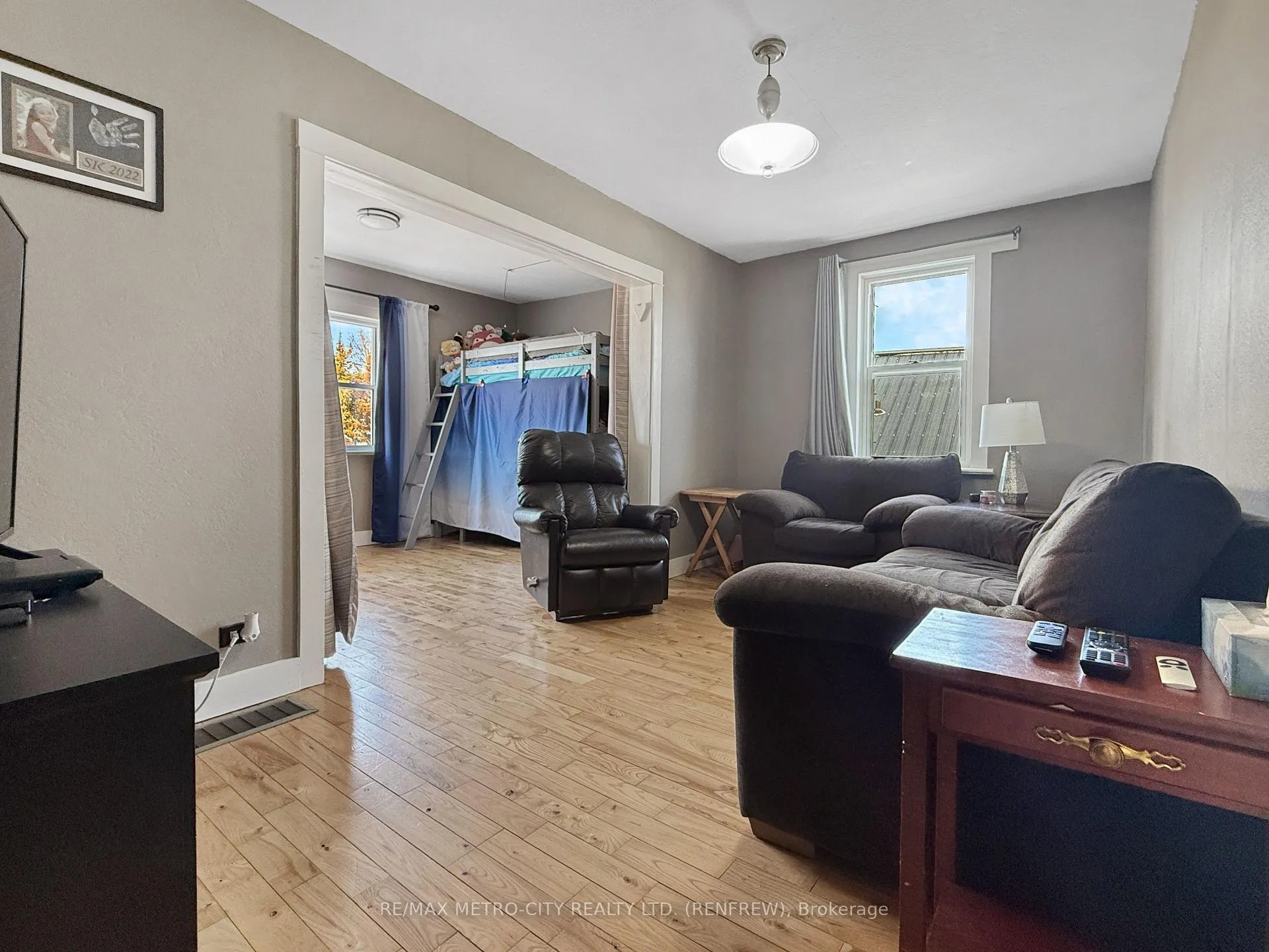 Photo 8 of 325 Joffre Avenue, Renfrew — HOMEH