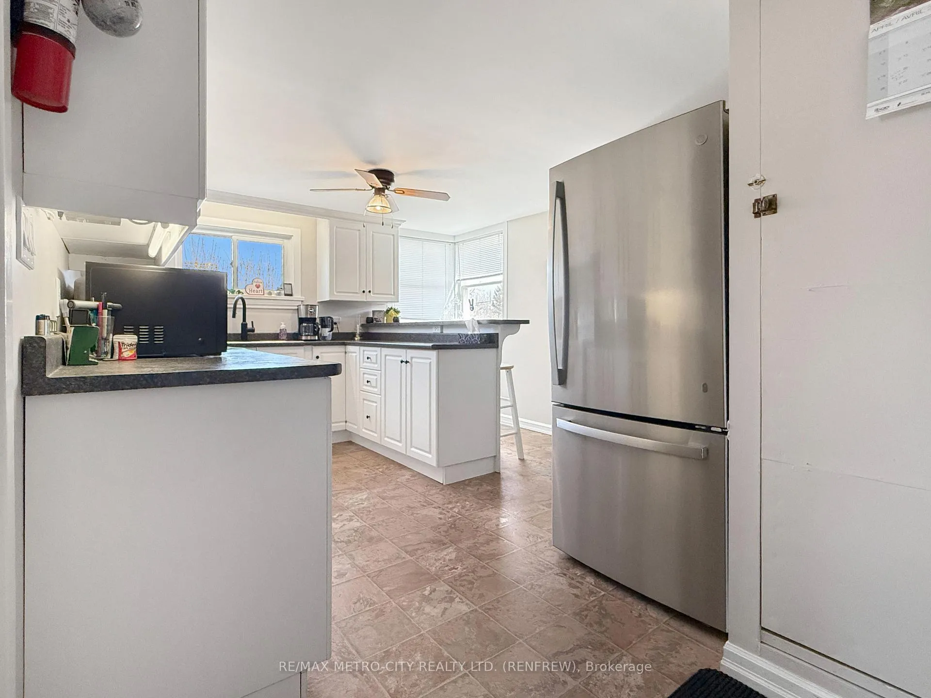 Photo 9 of 325 Joffre Avenue, Renfrew — HOMEH