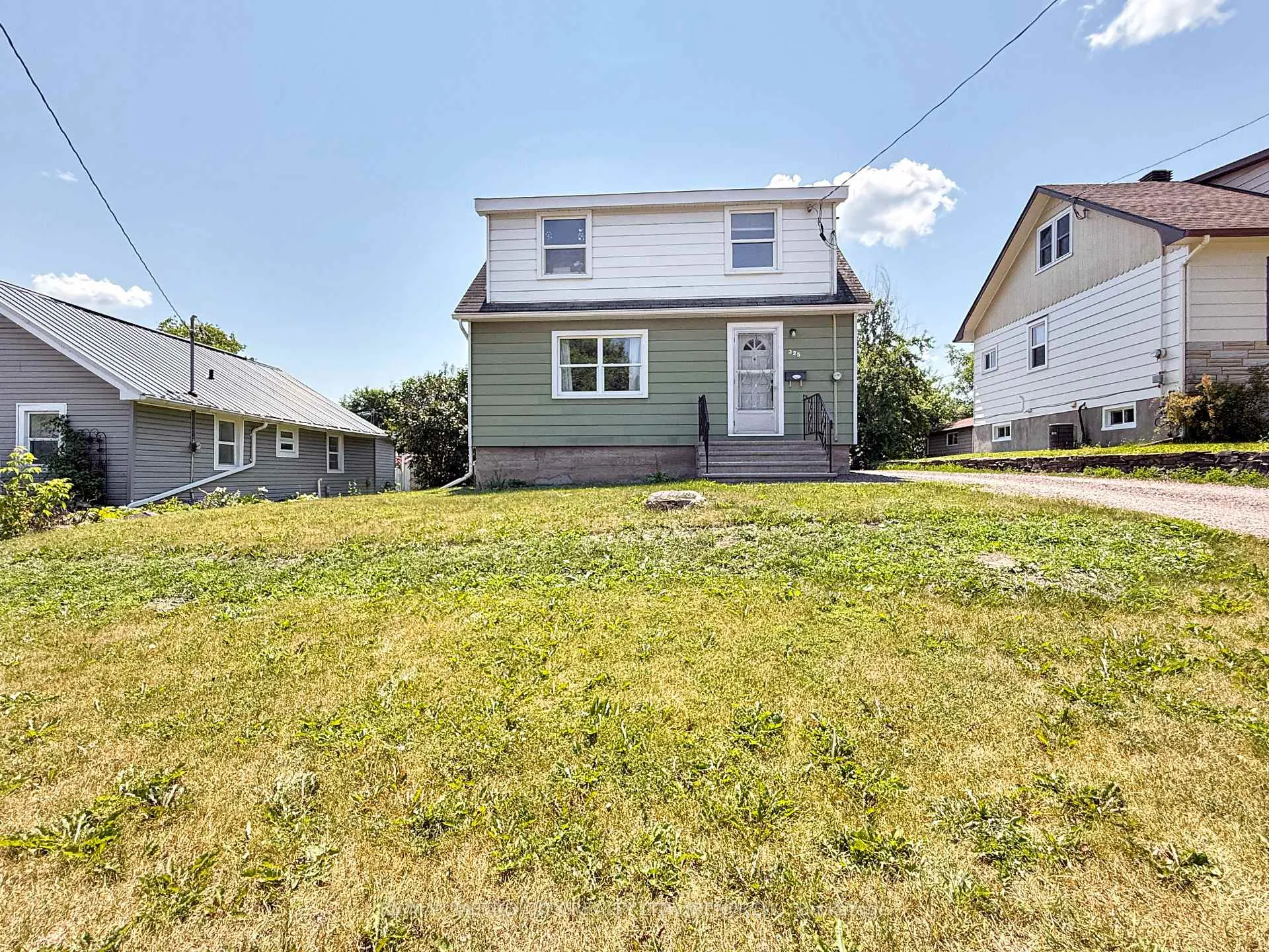 Photo 25 of 325 Joffre Avenue, Renfrew — HOMEH