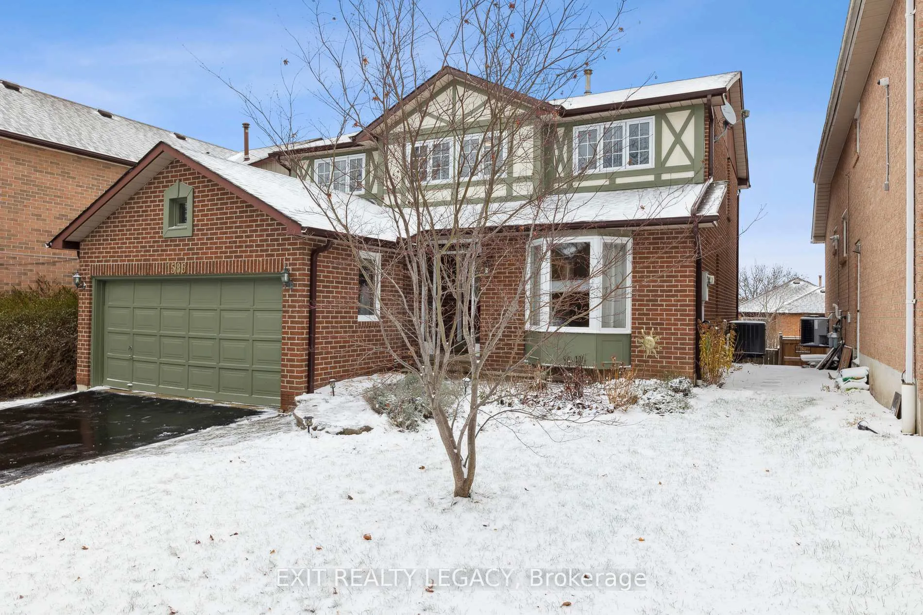 Photo 2 of 1586 Heathside Crescent, Pickering, Liverpool — HOMEH