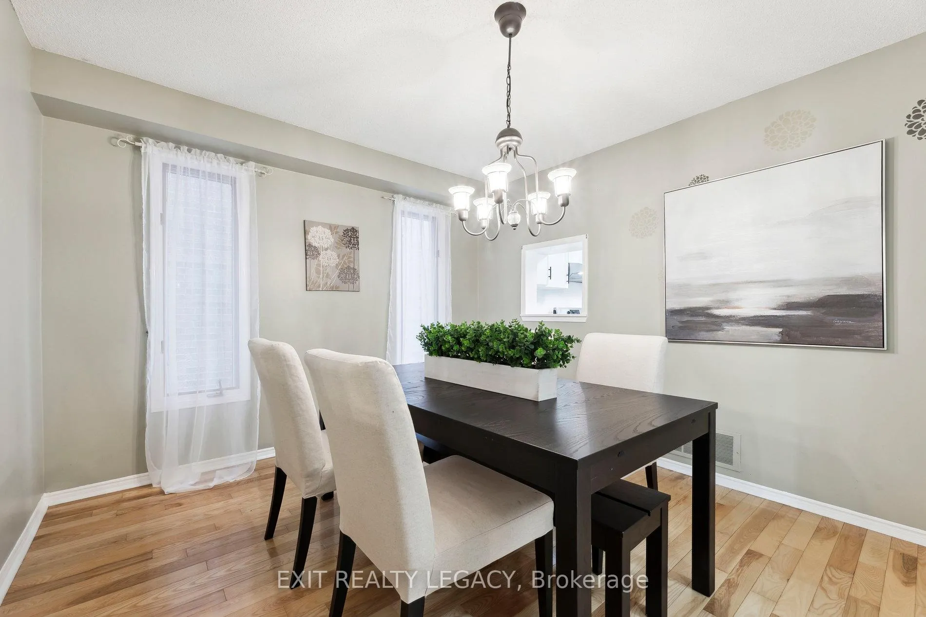 Photo 7 of 1586 Heathside Crescent, Pickering, Liverpool — HOMEH