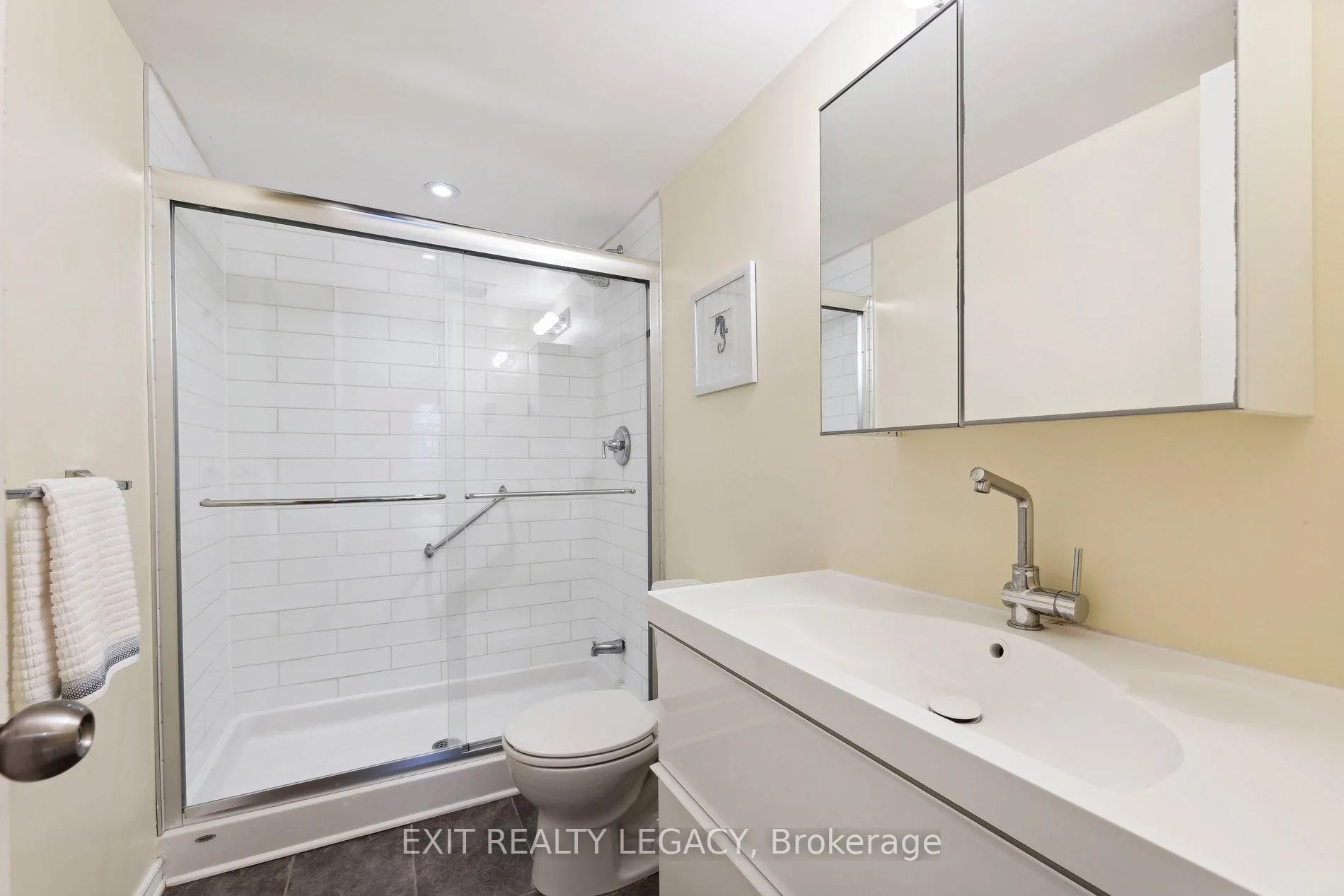 Photo 35 of 1586 Heathside Crescent, Pickering, Liverpool — HOMEH