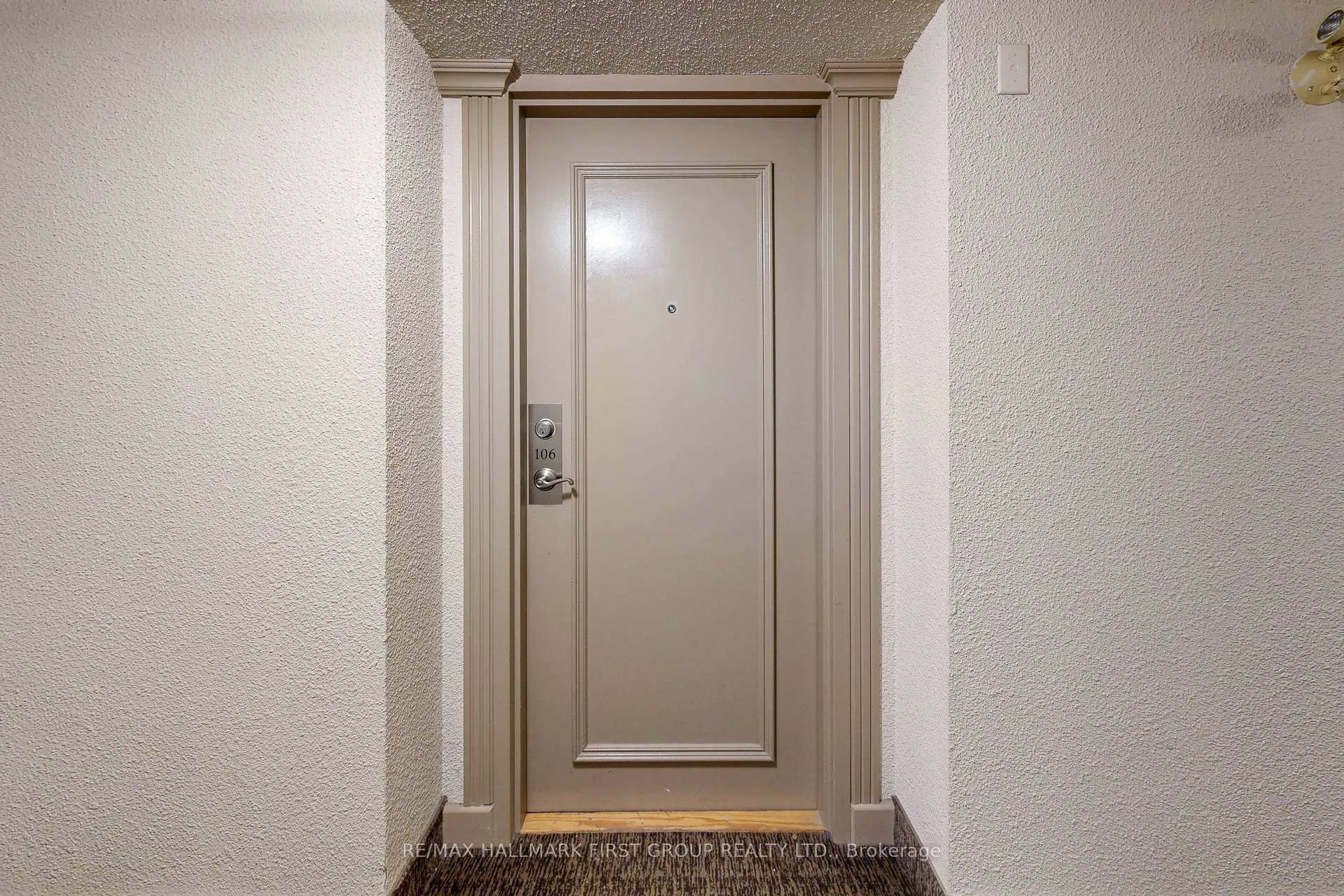 Photo 4 of Unit 106, 1540 Pickering Parkway, Pickering, Town Centre — HOMEH