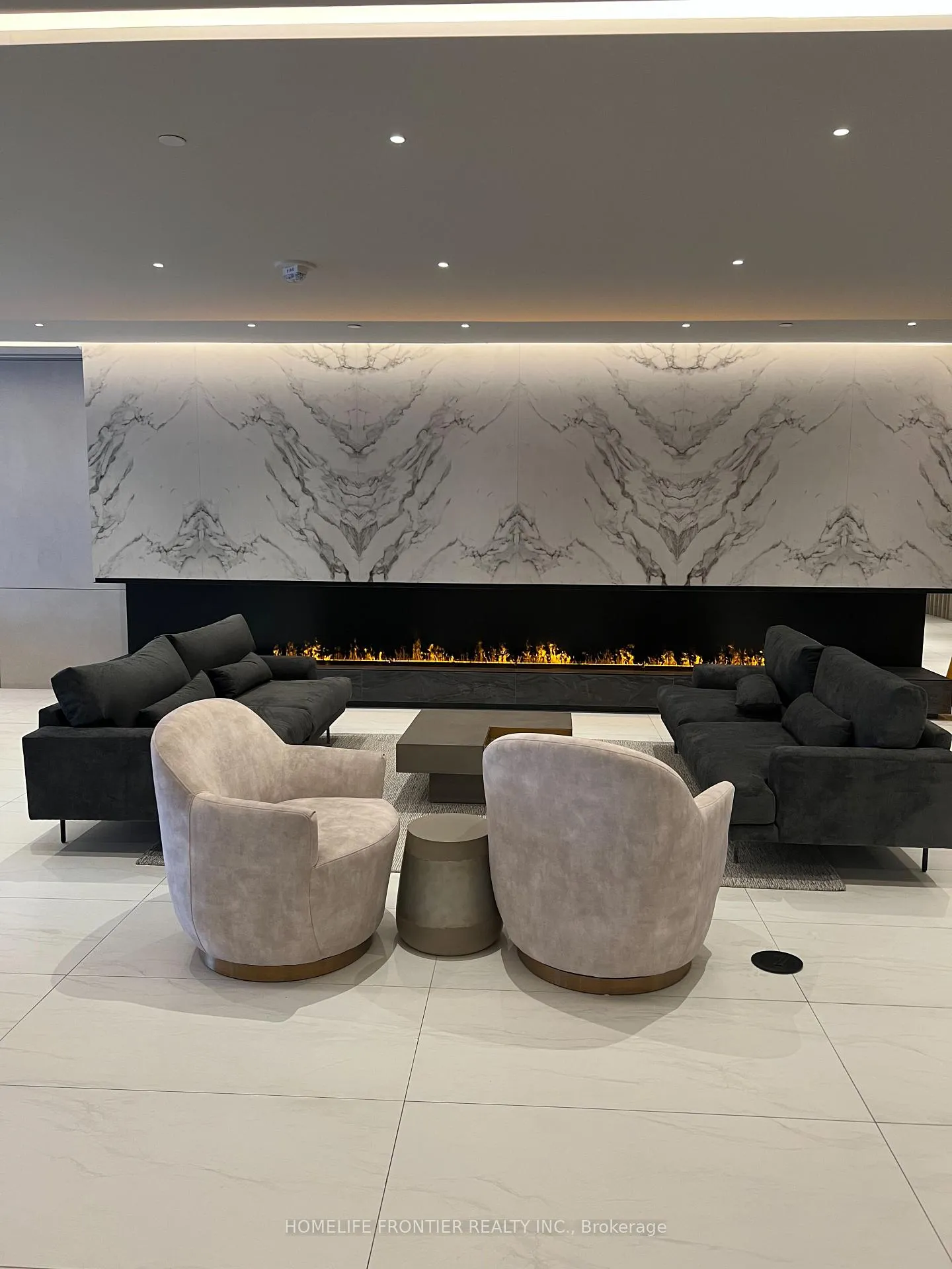 Photo 14 of Unit 2201, 30 Upper Mall Way, Vaughan, Brownridge — HOMEH