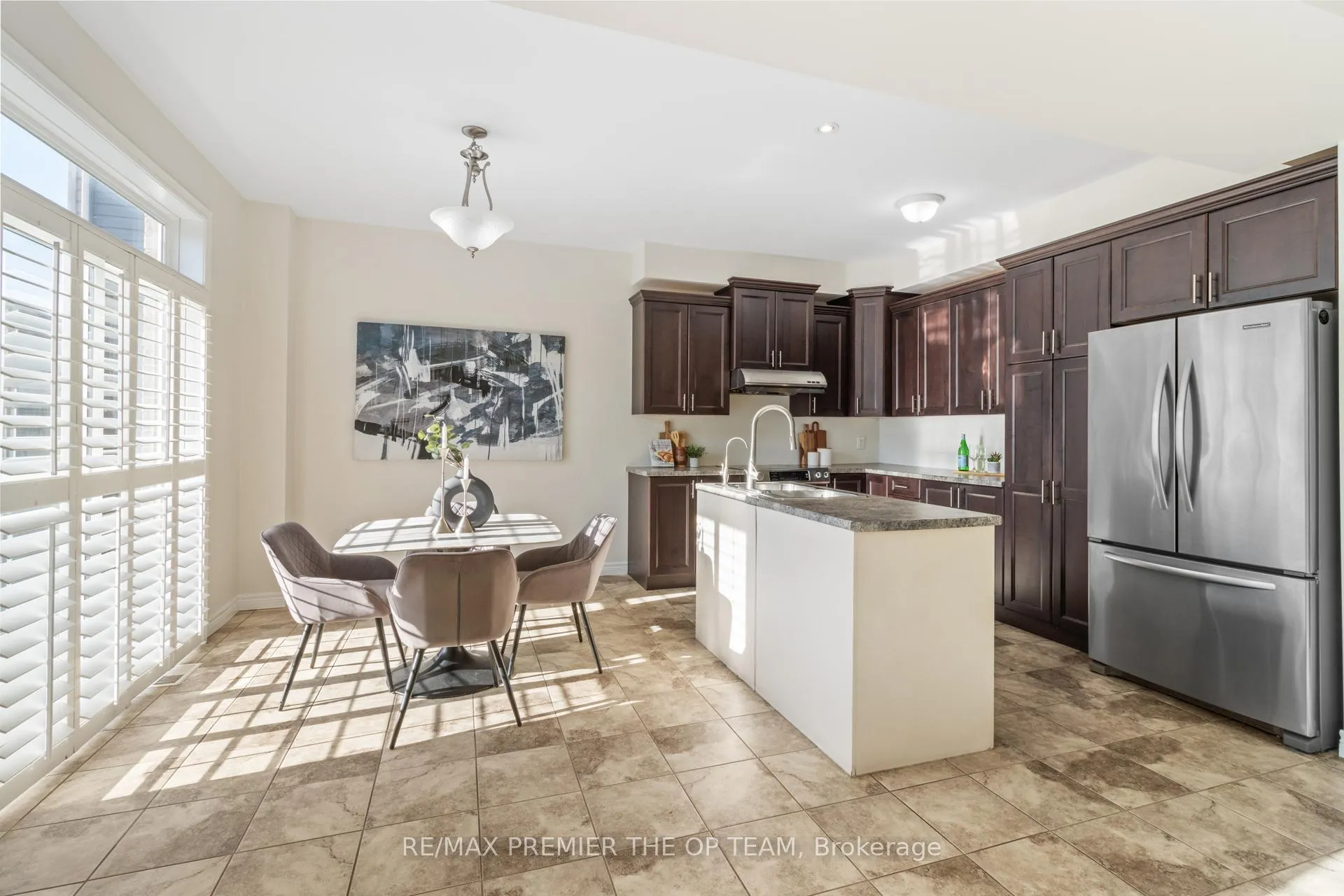 Photo 12 of 238 Medici Lane, Hamilton, Carpenter — HOMEH