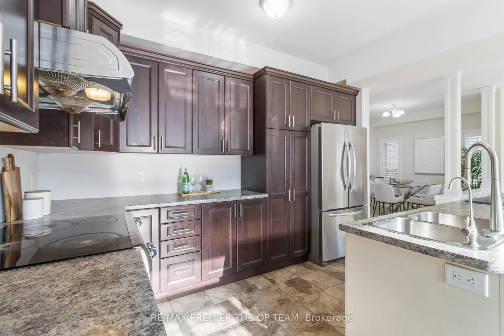 Photo 15 of 238 Medici Lane, Hamilton, Carpenter — HOMEH