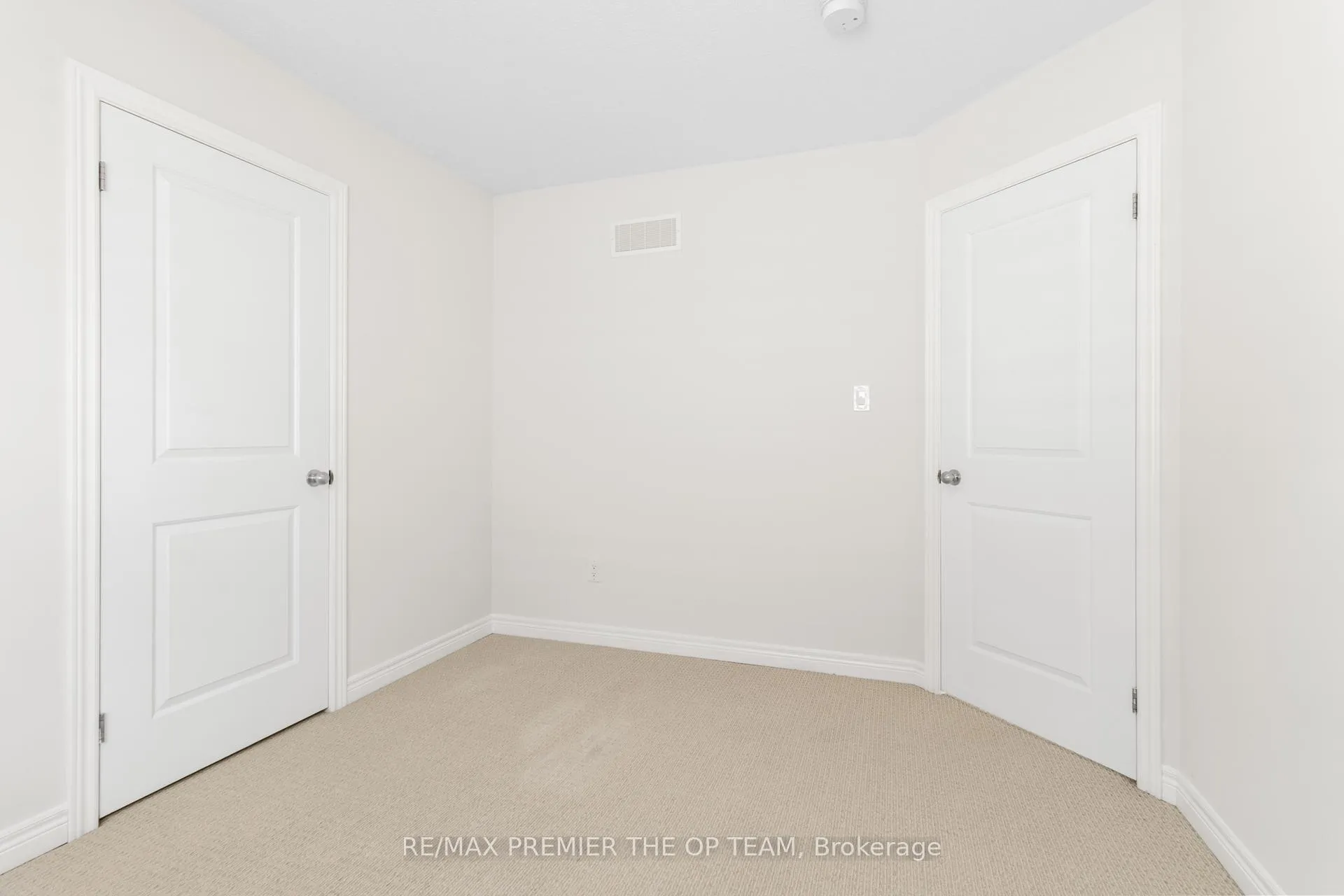 Photo 25 of 238 Medici Lane, Hamilton, Carpenter — HOMEH