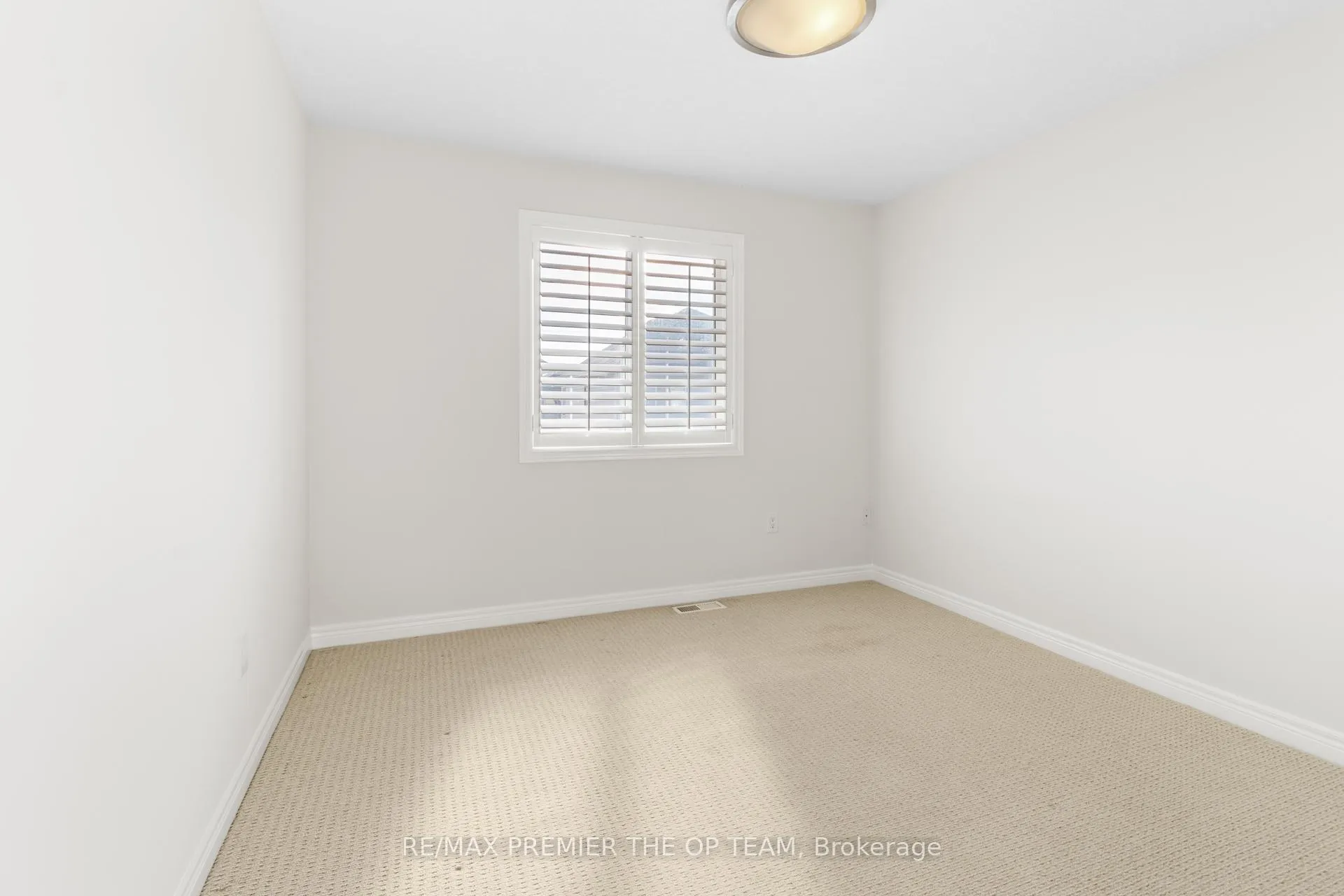 Photo 26 of 238 Medici Lane, Hamilton, Carpenter — HOMEH